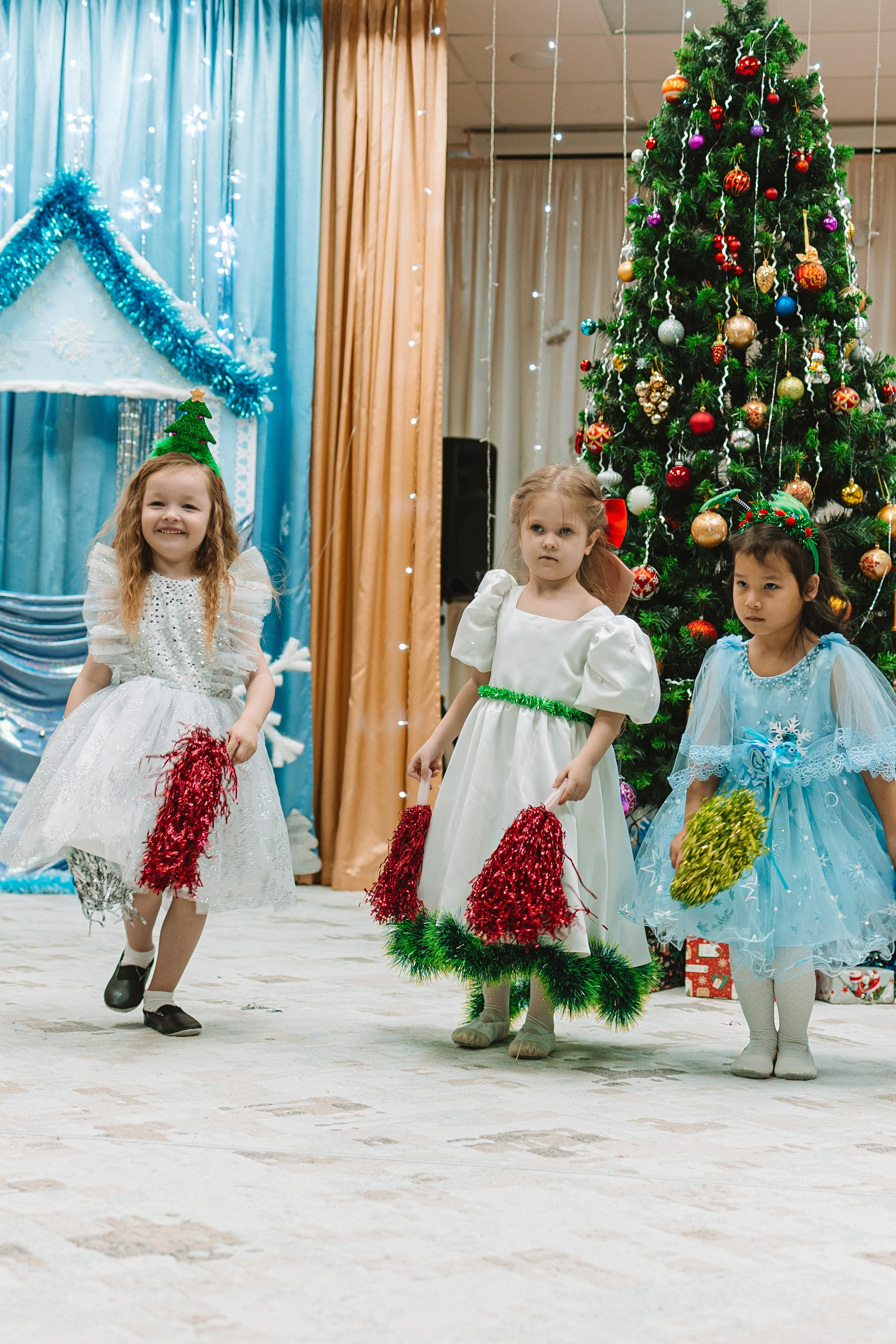 Утренник+портреты. Семейный фотограф Тюмень, фотограф на роды Салмина Мария