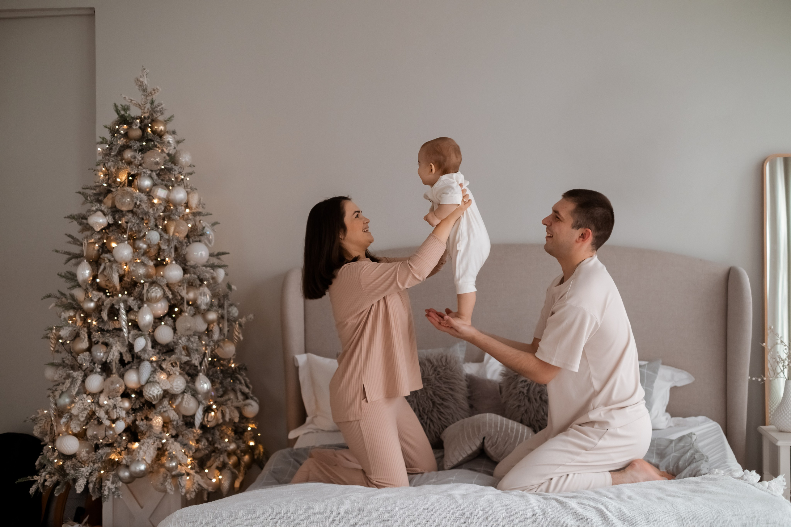 Семейная новогодняя фотосессия. Семейный и детский фотограф в Мелитополе /Наталья Зацеркляная
