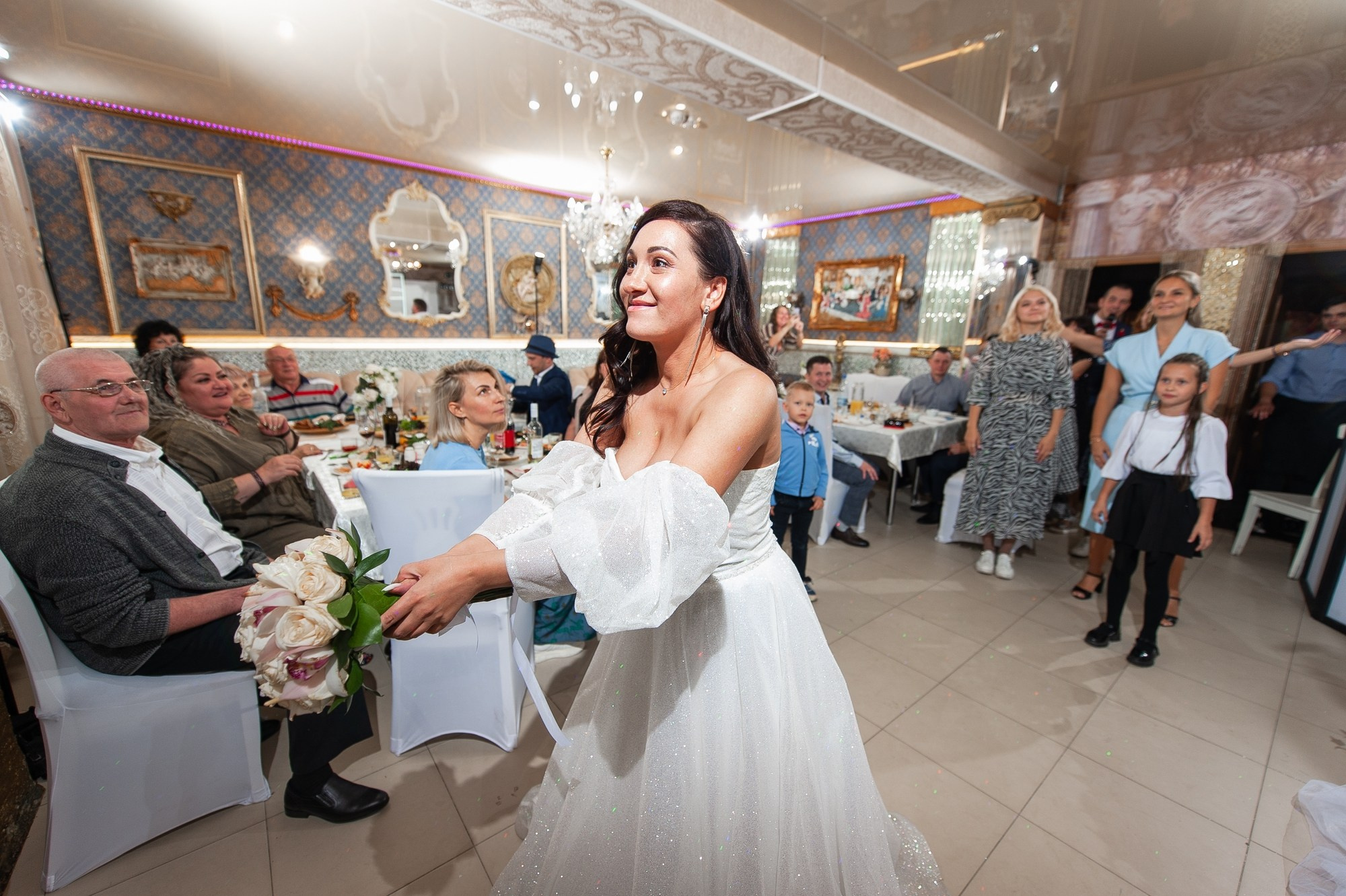 Марат и Римма. Эмоции. Свадебный и семейный фотограф в Омске Мормулев Михаил