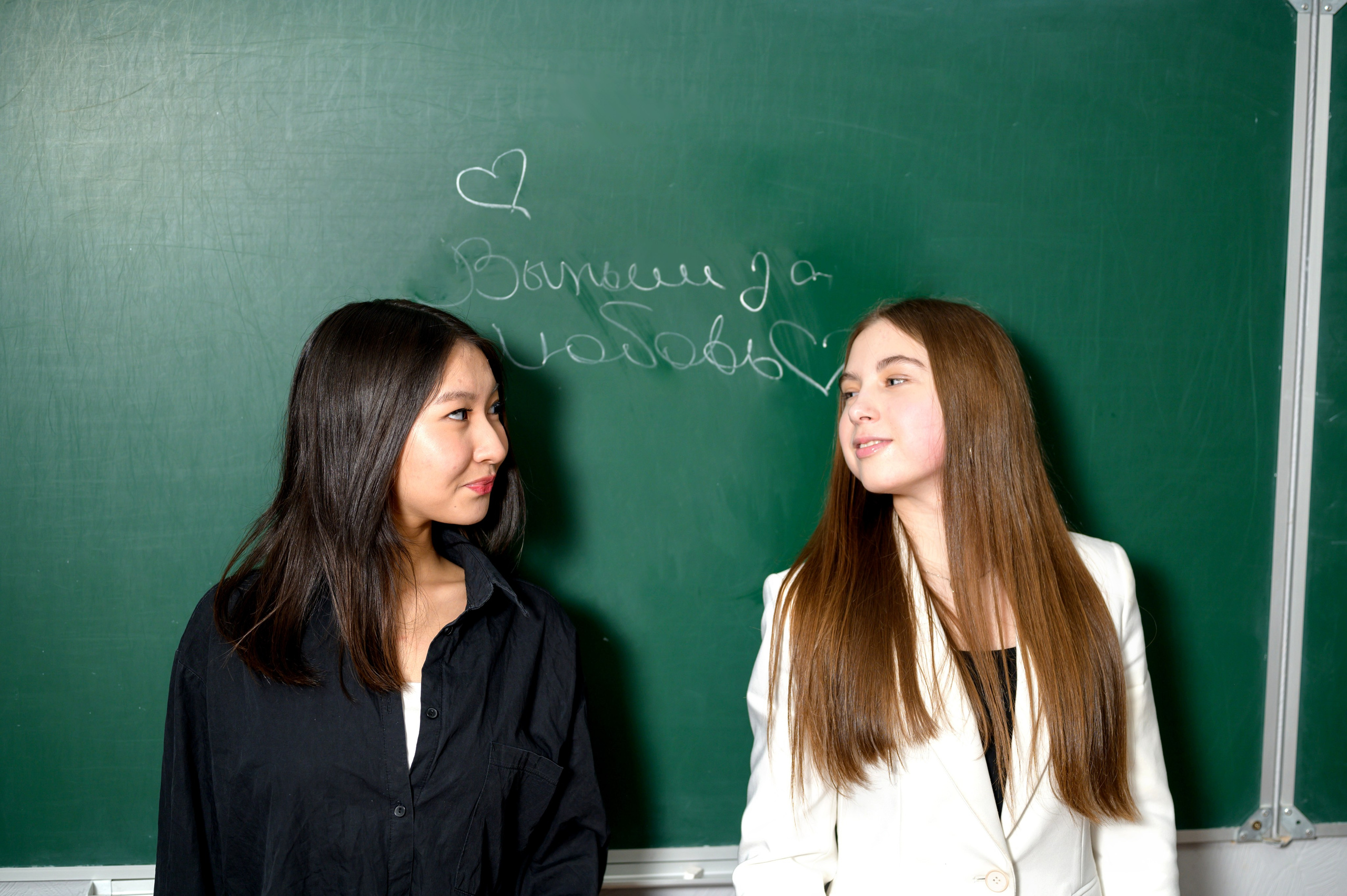 Выпускные альбомы 9 класс. Фотограф новорожденных, семейный детский в Тюмени Татьяна Морозова