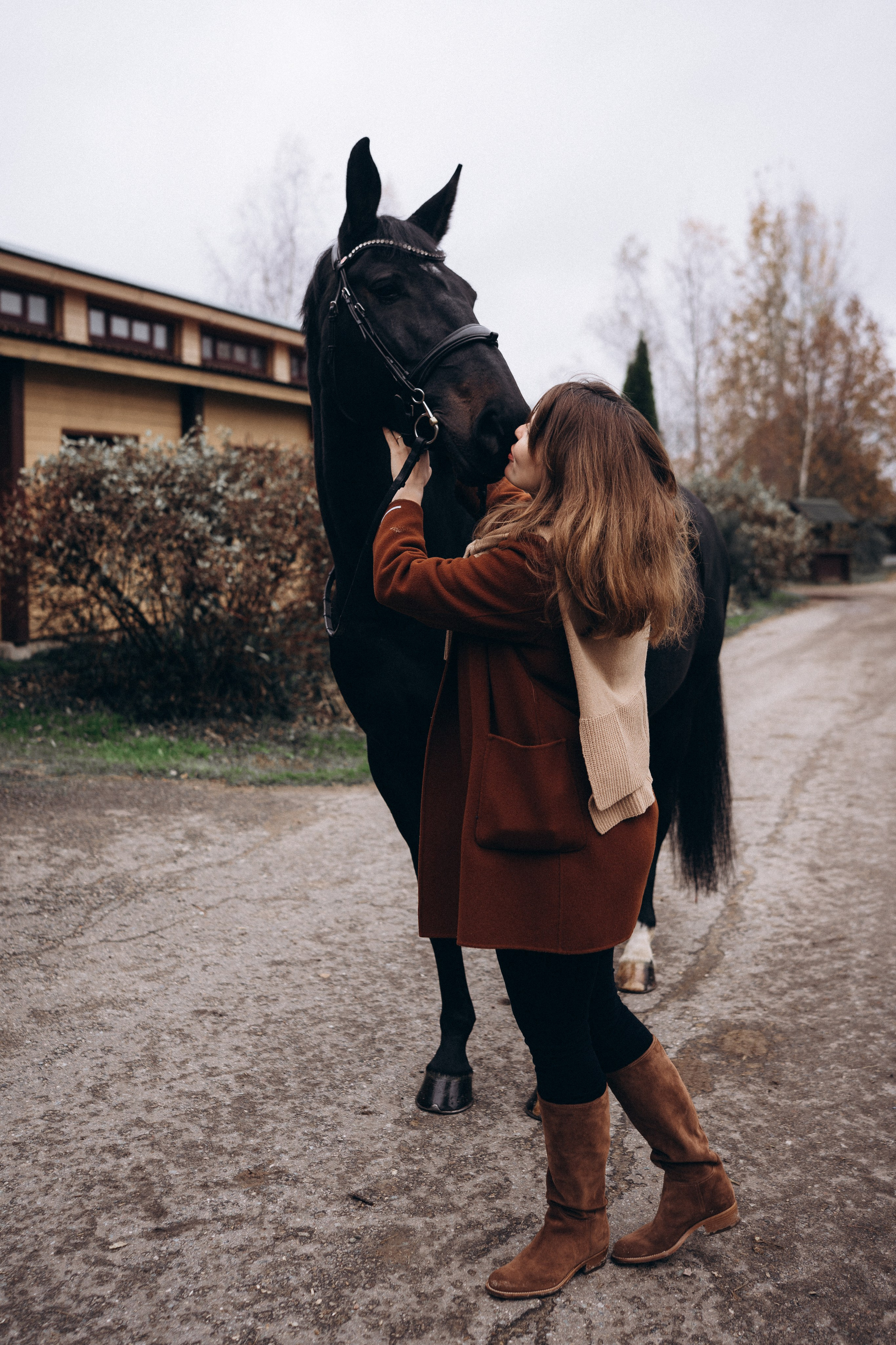 Фотосессия с лошадьми. Фотограф Новорожденных в Москве. Семейные истории в стиле LIFE