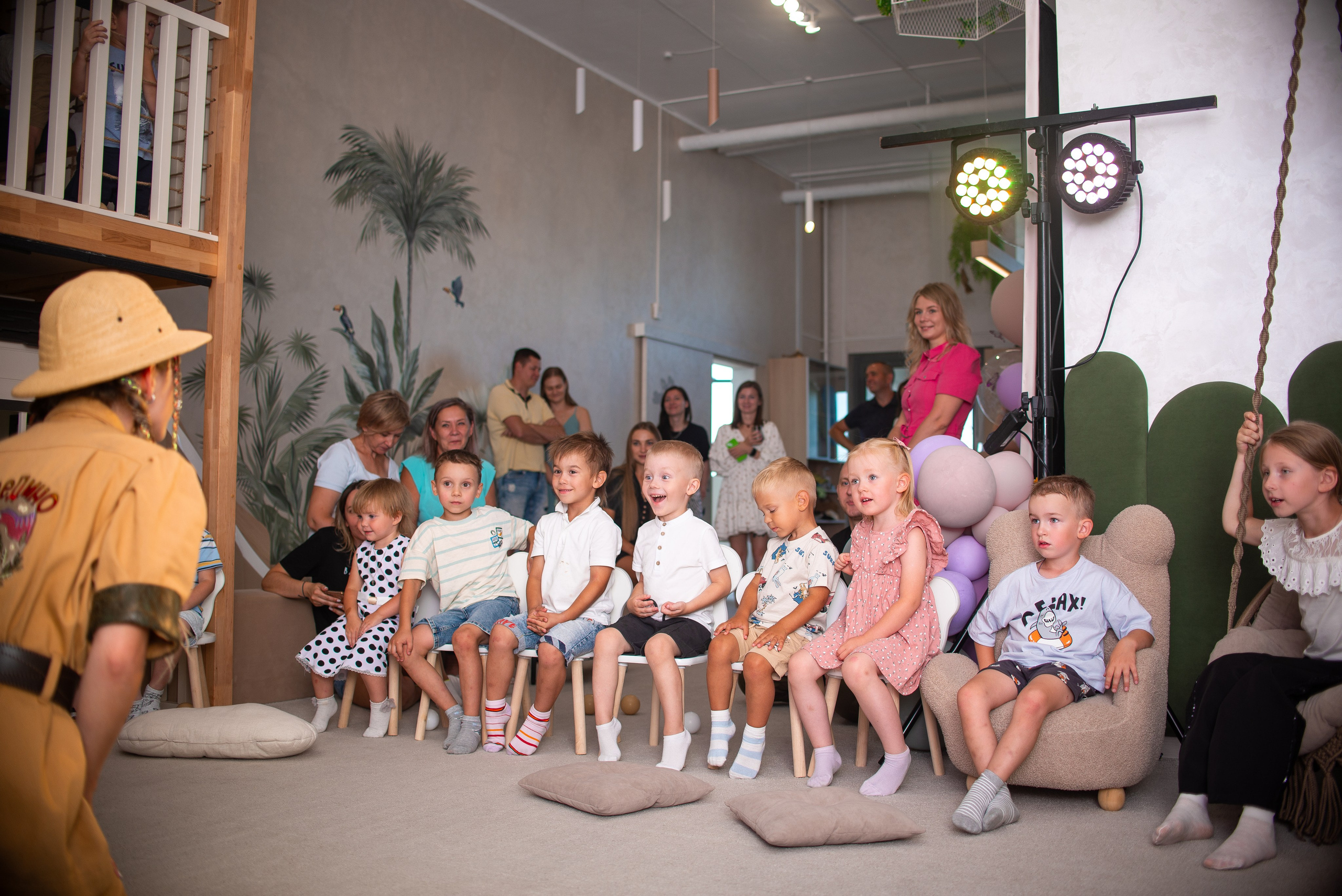 День Рождения Лёвы в Симбе. Семейный фотограф на выписку из роддома и крещение Минск Настя Гришук