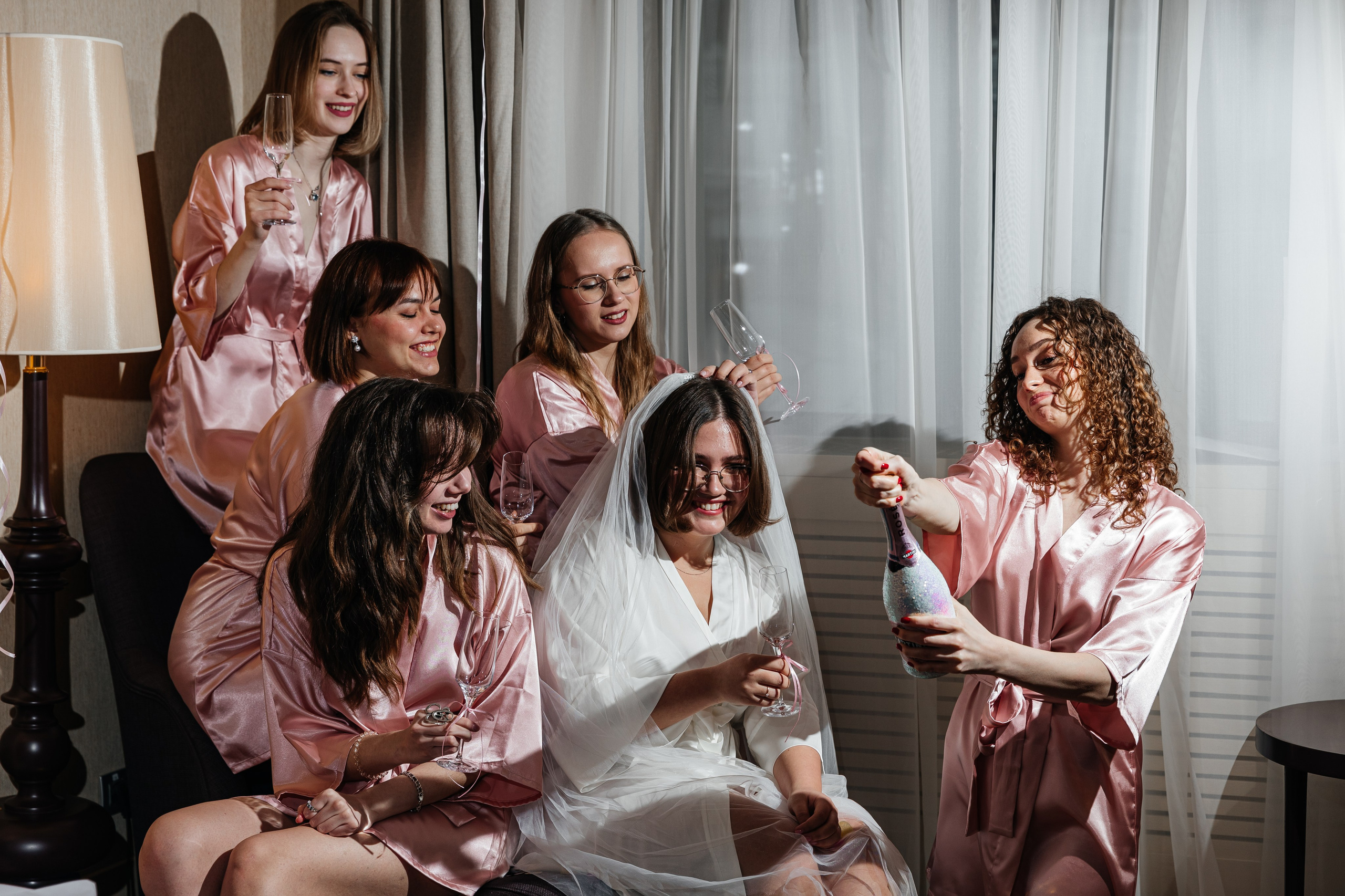 Девичник Crown Hotel. Семейный фотограф в Санкт-Петербурге Ева Маркова