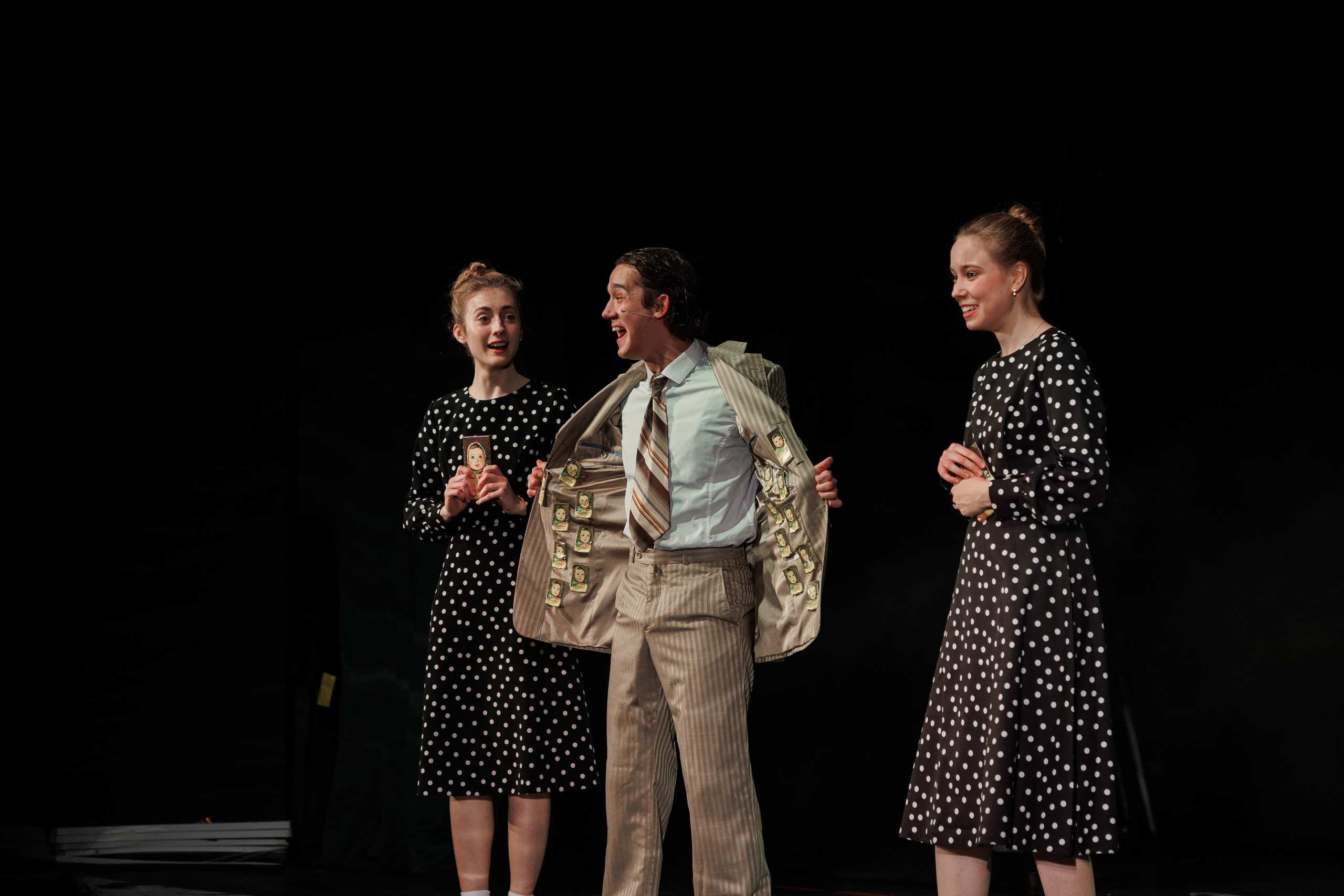 МХАТ. Новый квадрат. Фотограф городских и семейных событий Артем Карпухин