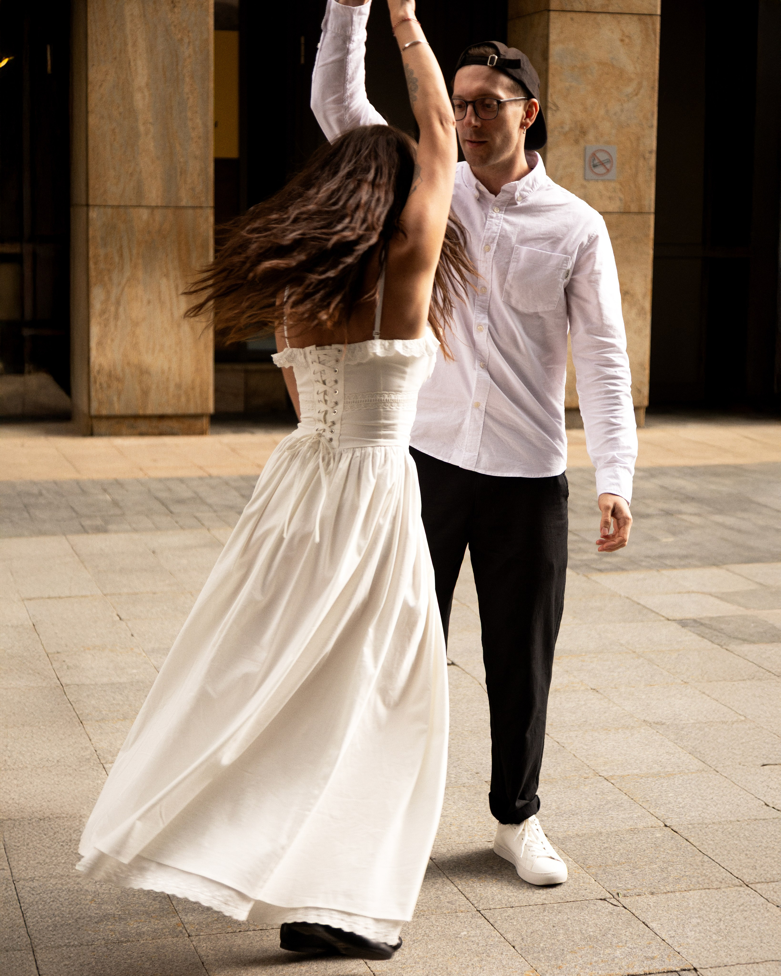 Свадебная Прогулка Виктория и Артем. Портретный Студийный и уличный фотограф Москва. Индивидуальные, Семейные, Беременность, Будуар, Каталог, контент съемки для блога и бизнеса