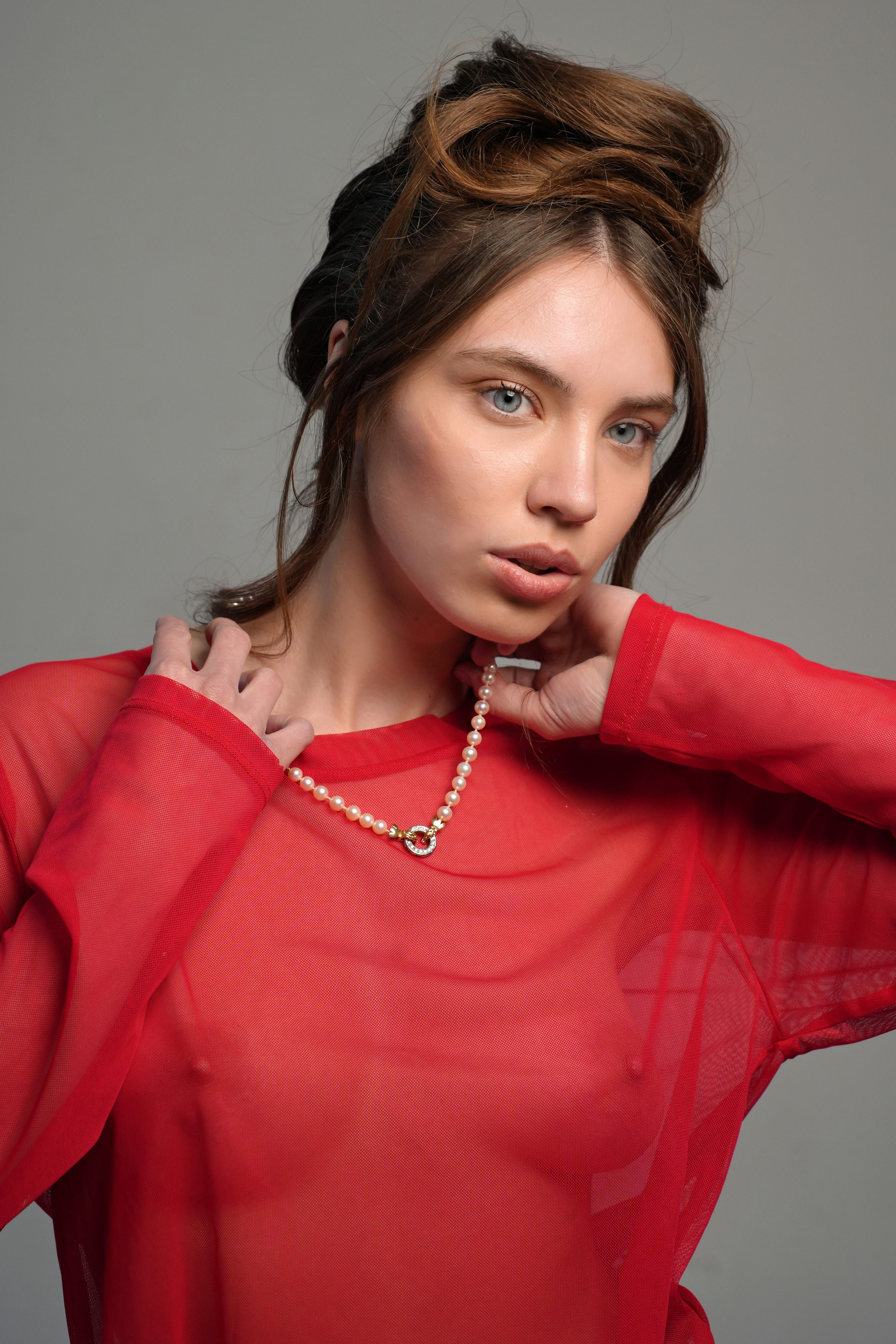 Коммерция Жемчуг. Костюмер, художник кино и телевидения в спб