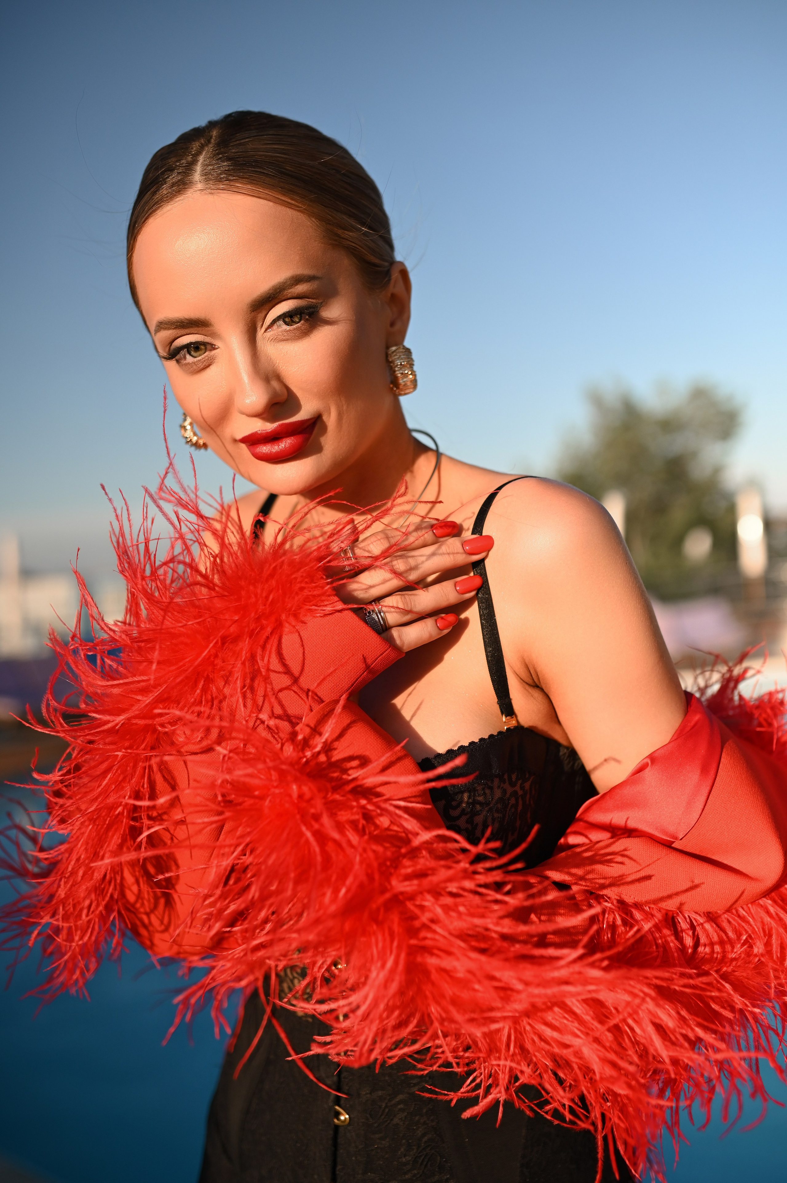 Лилия. Твой личный проводник к красивым фотографиям в Старом Осколе