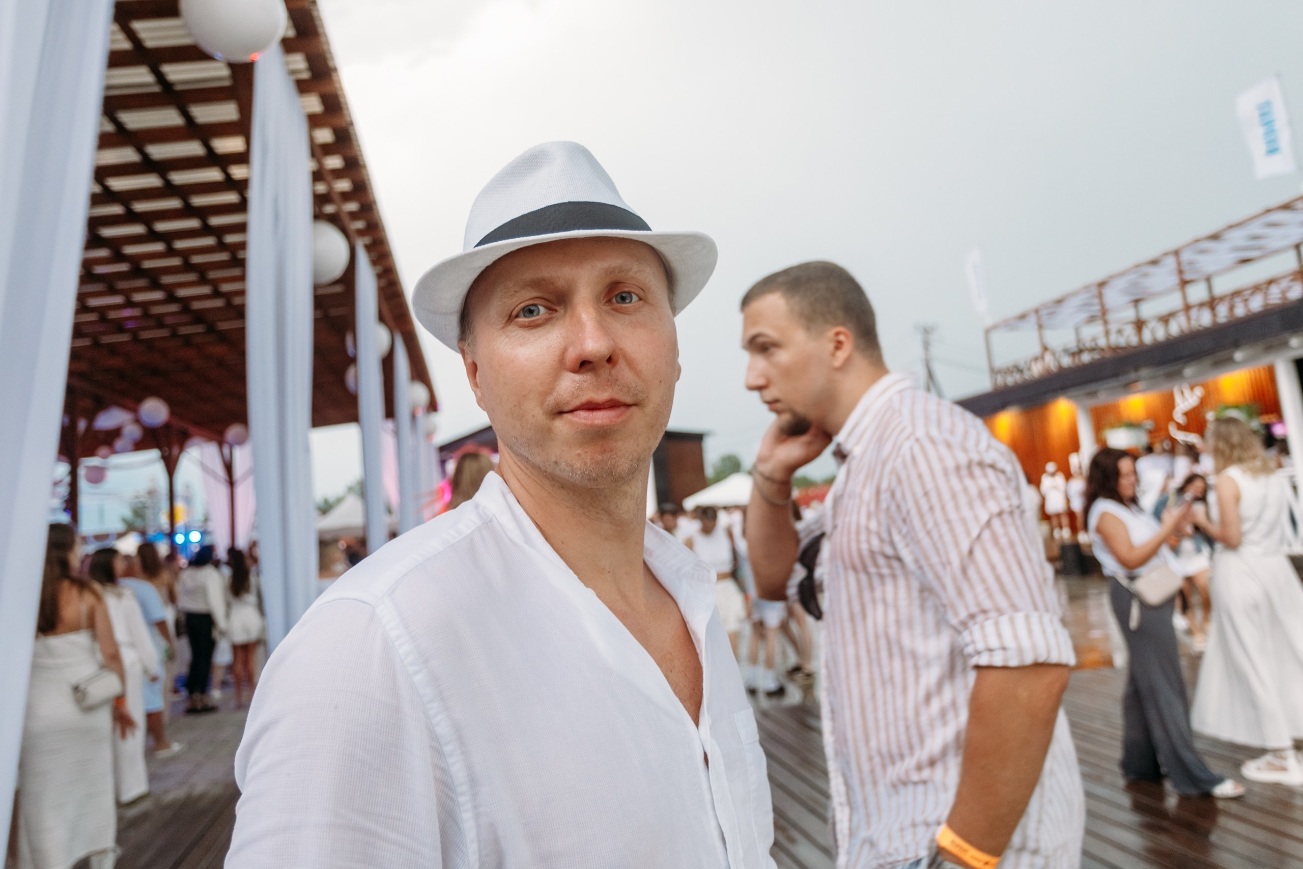 White Party @ Бархат парк. Репортажный фотограф Максим Полянский. Москва, Санкт-Петербург, Красноярск