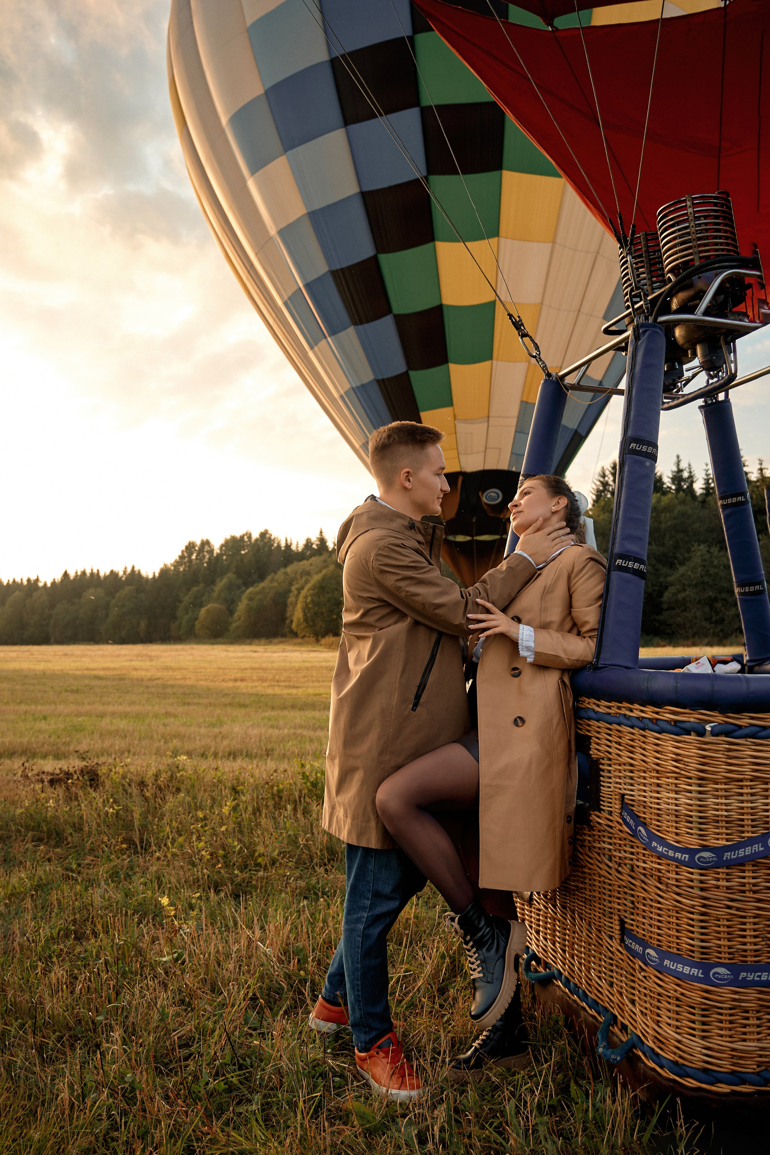 Максим & Мария воздушный шар. Фотограф в Санкт-Петербурге Цуркан Алёна
