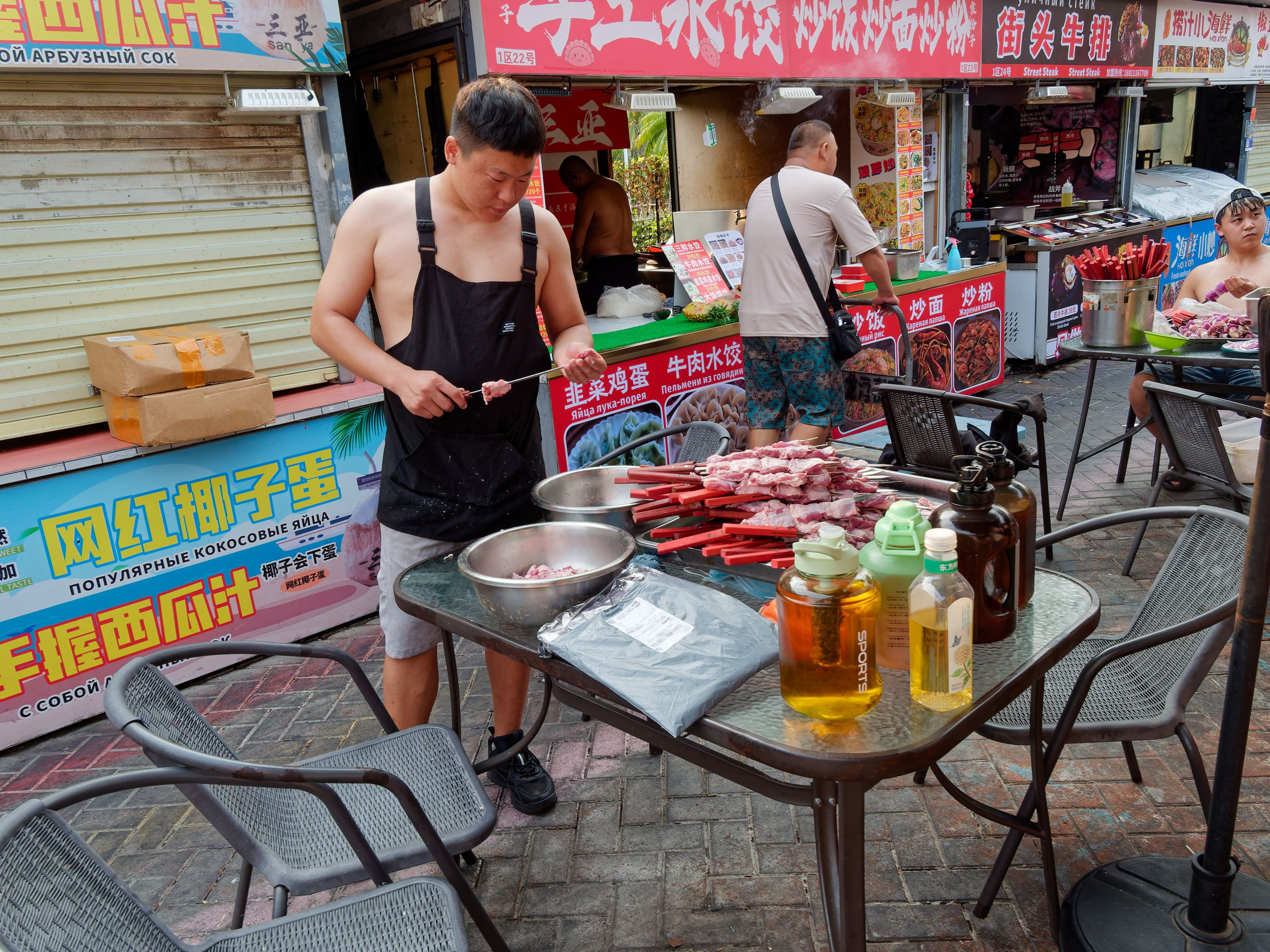 Хайнань 2026, «Food Street» ночная улица еды в Ялунване. Фотопрогулки по Миру