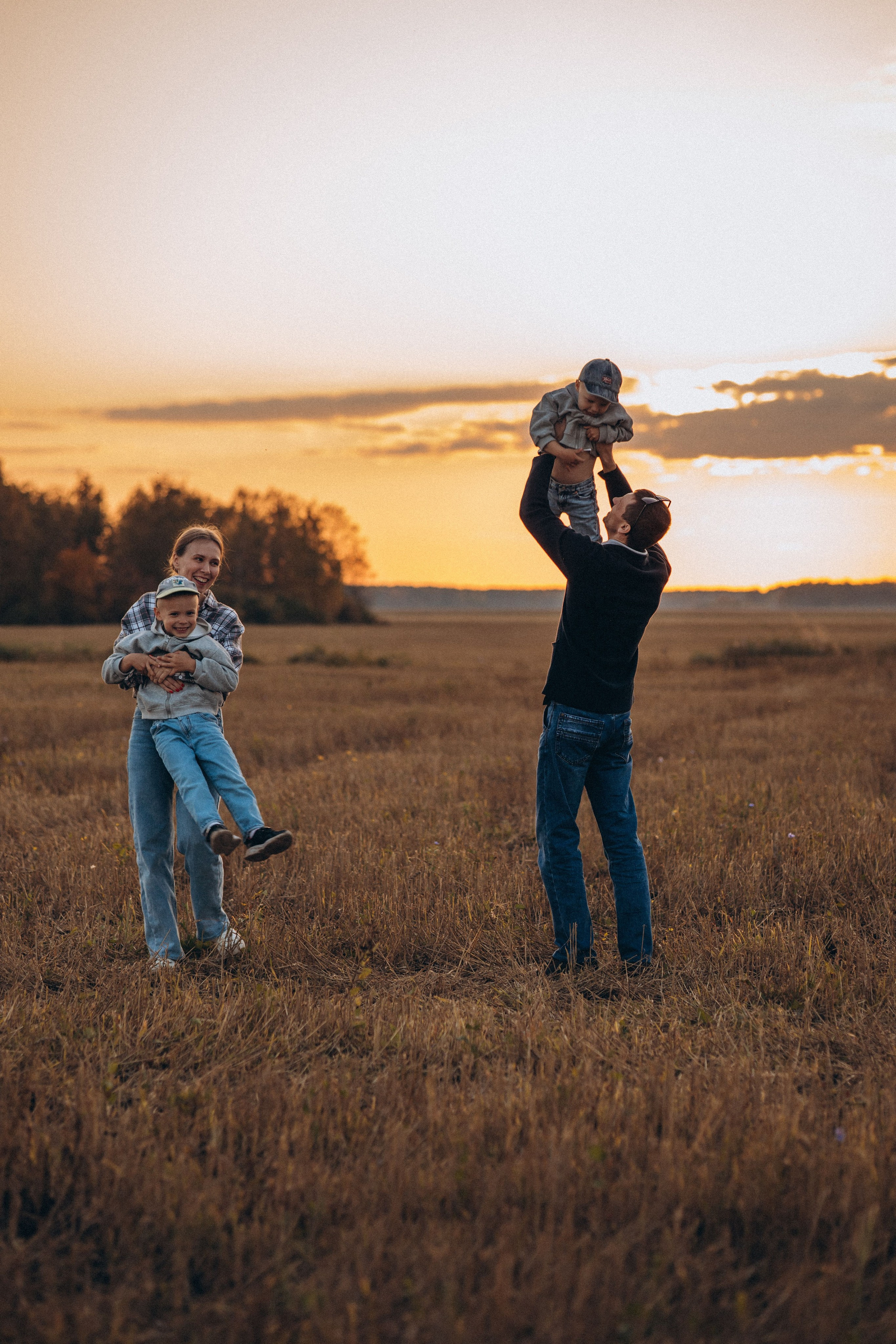 Семья Сенных. Семейный фотограф Нижневартовск Тюмень Ефимова Ирина