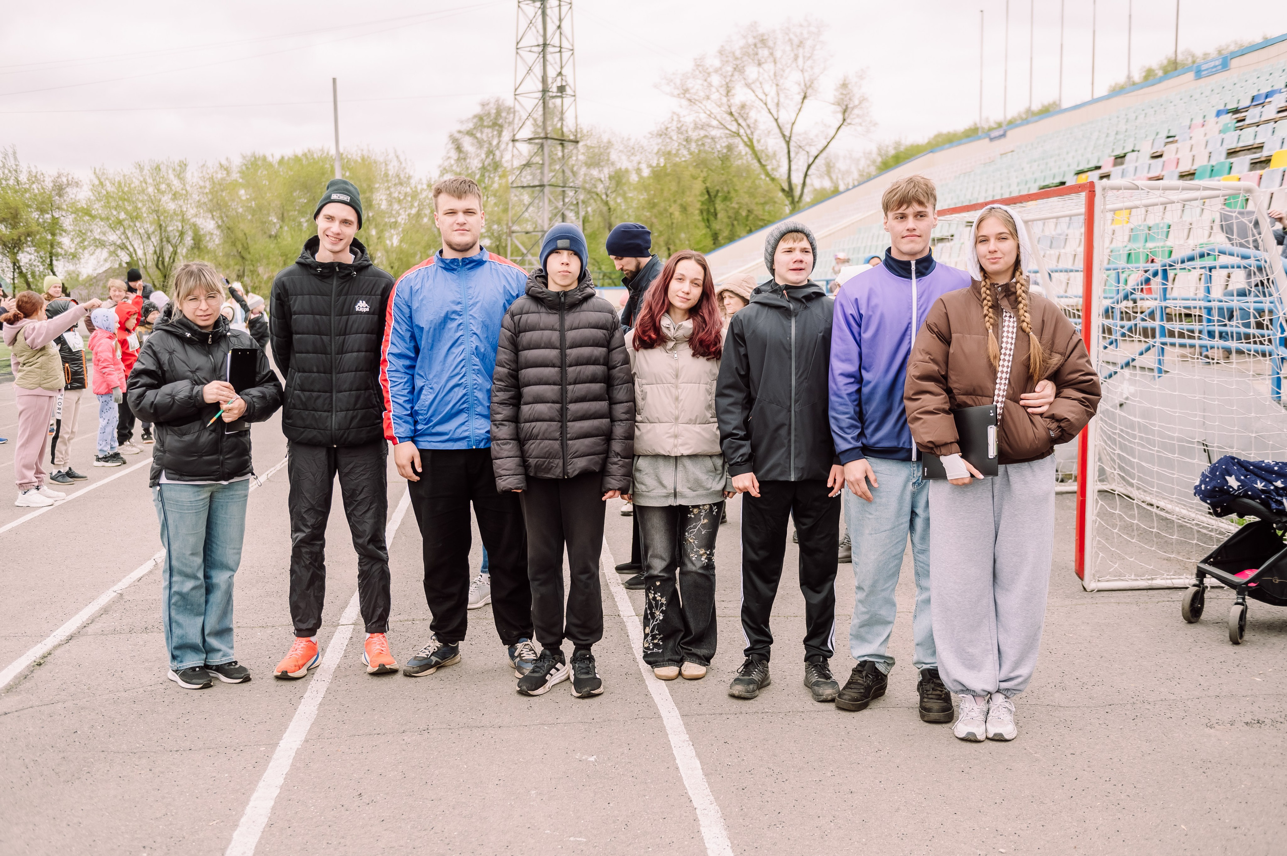 Пасхальный забег «Вера и Спорт» на стадионе Шахтёр. Детский фотограф, семейный фотограф и репортажи в Кемерово