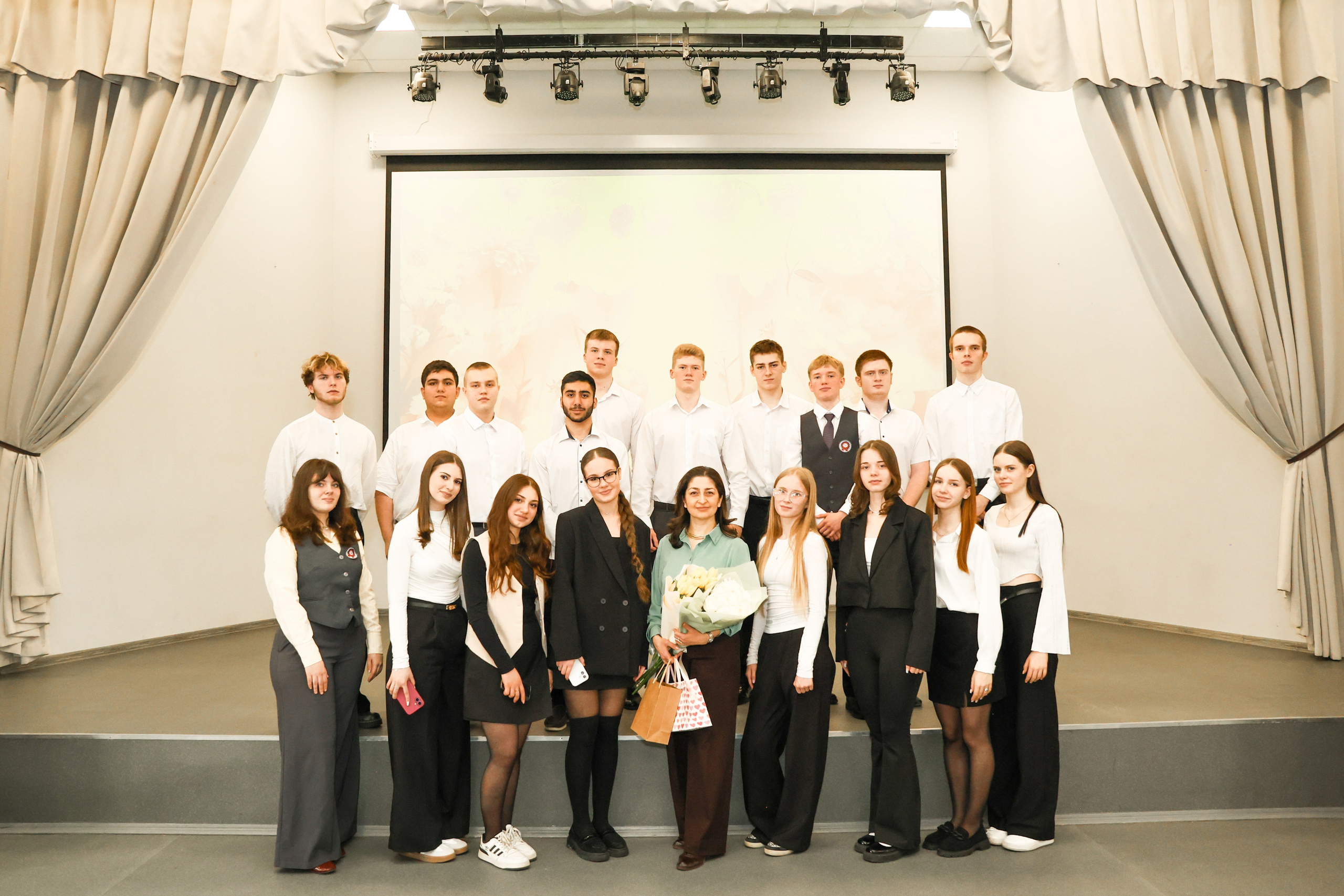 8 марта I школа. The EVL gallery