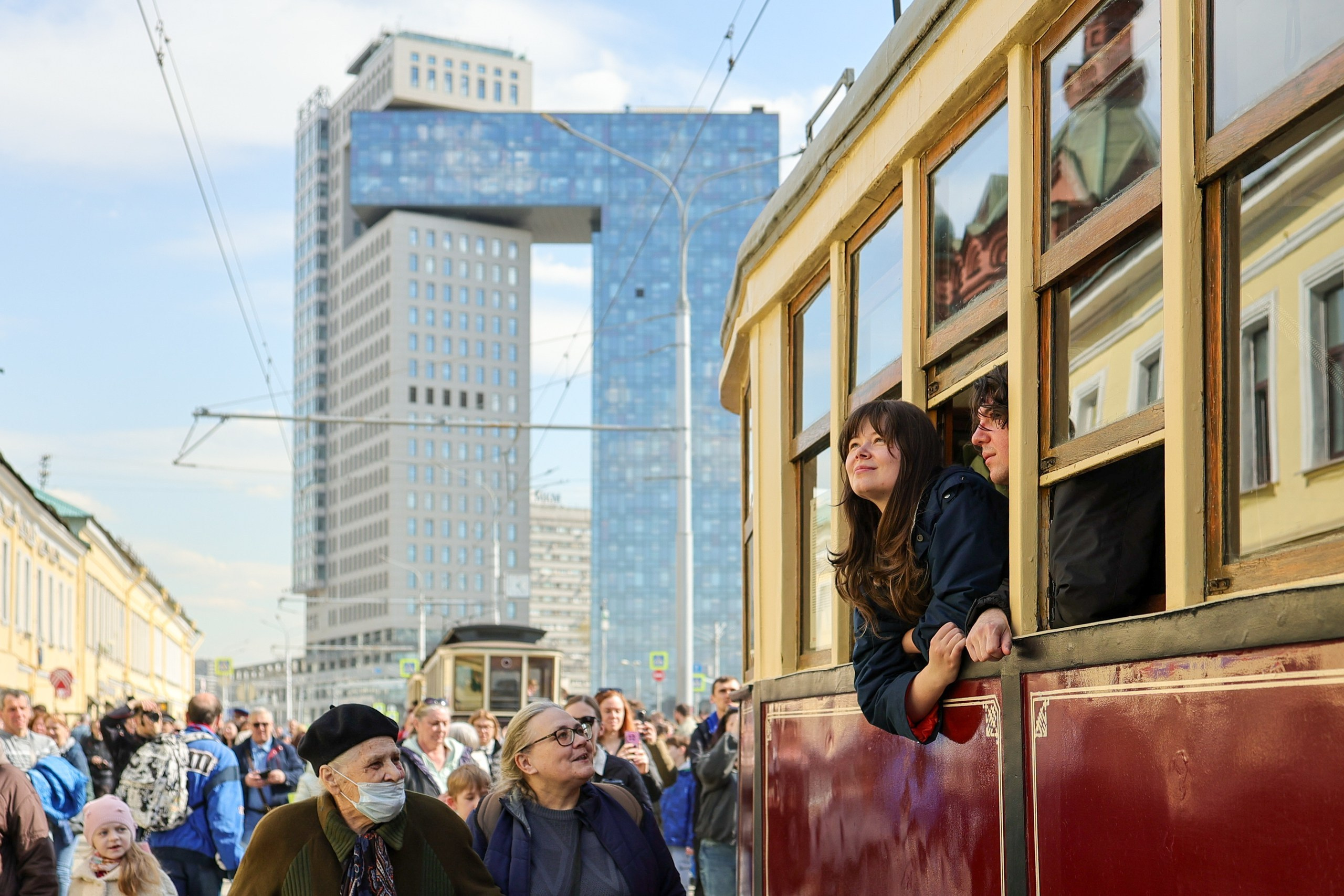 Парад трамваев. Репортажный, архитектурный, театральный и файн-арт фотограф Лена Мельникова в Москве