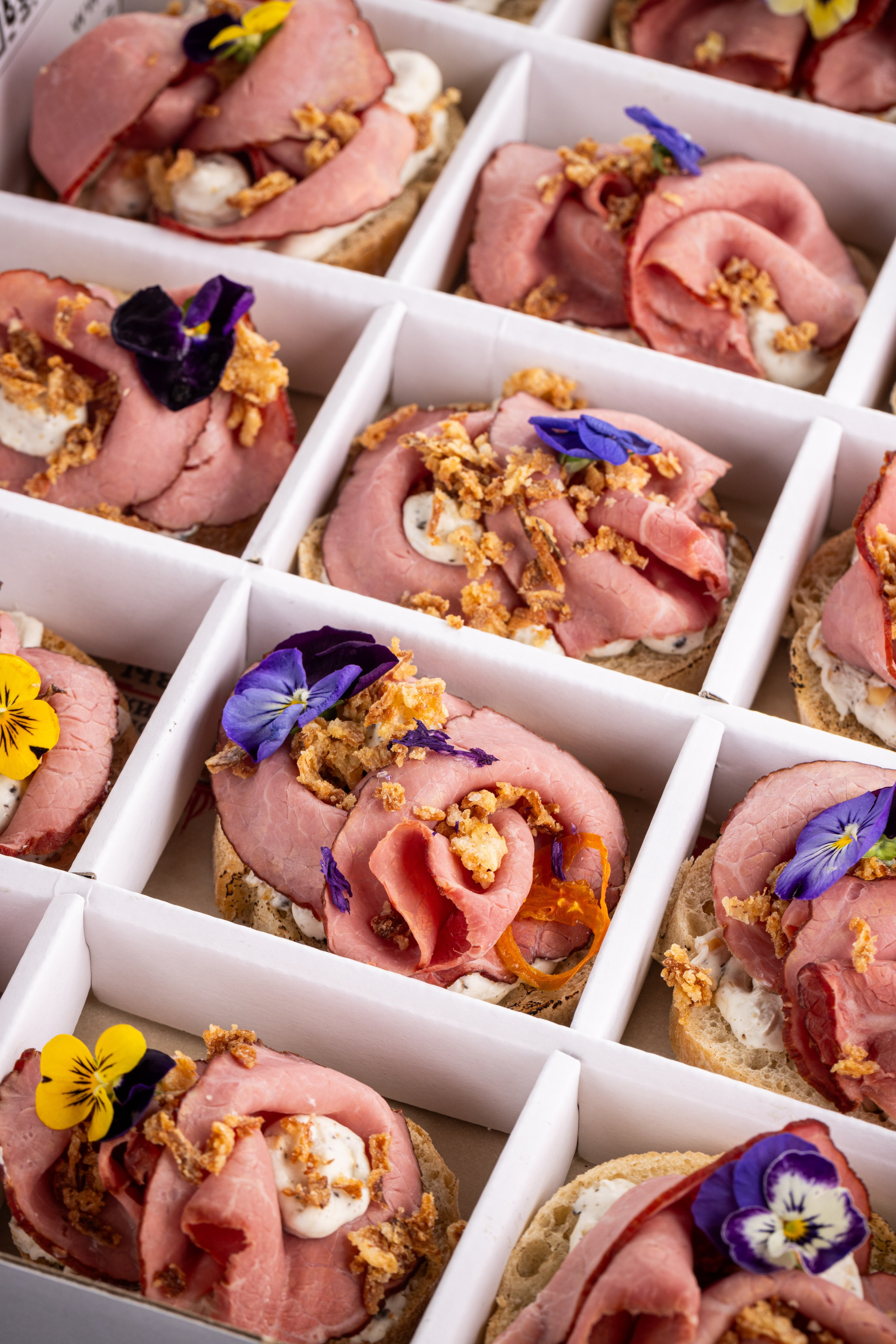 Первая кейтеринговая. Фудфотограф, фудстилист и сет дизайнер в Москве Алена Синицына