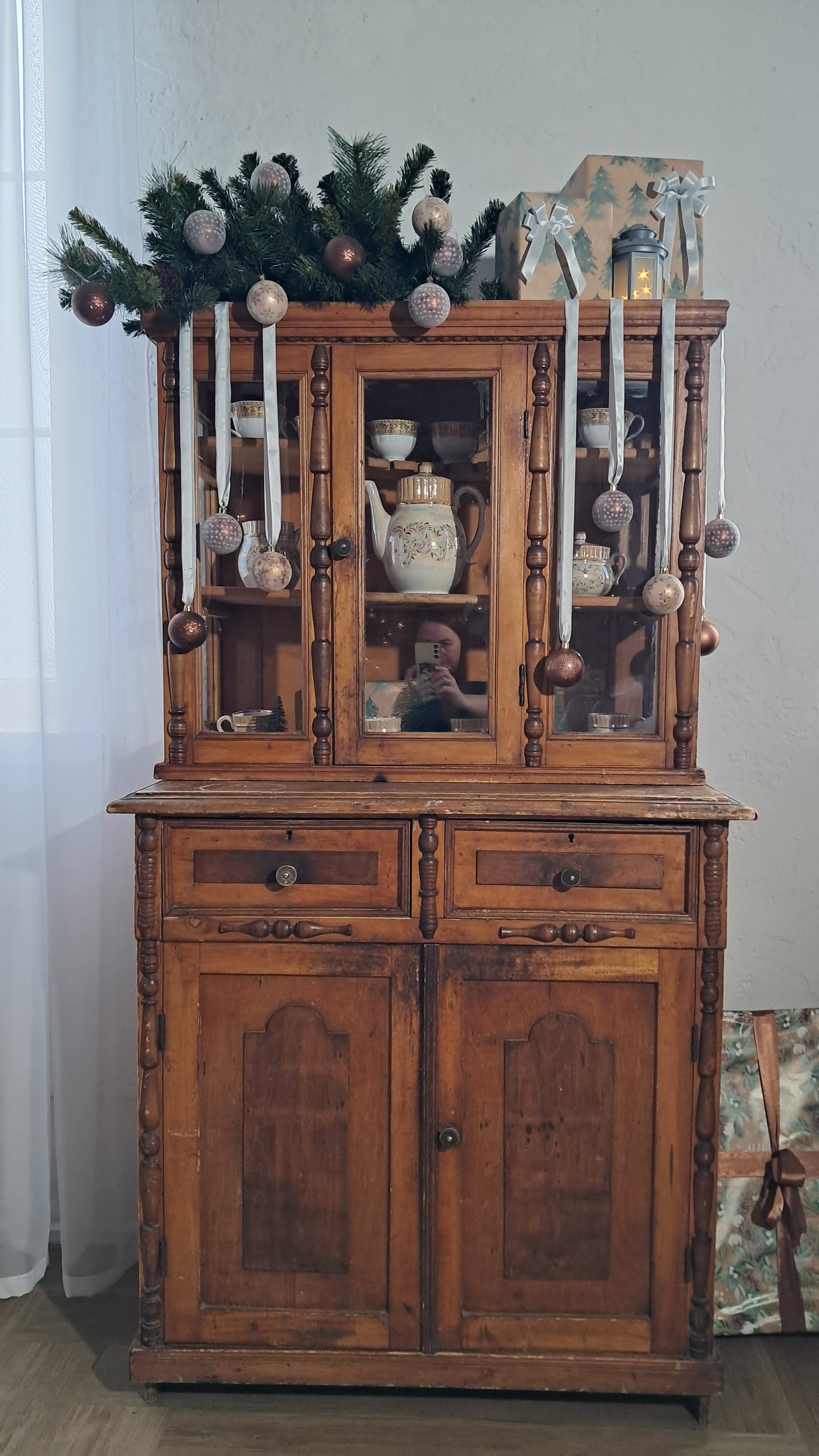 «Зал сменных декораций». Выпускные альбомы Нефтекамск