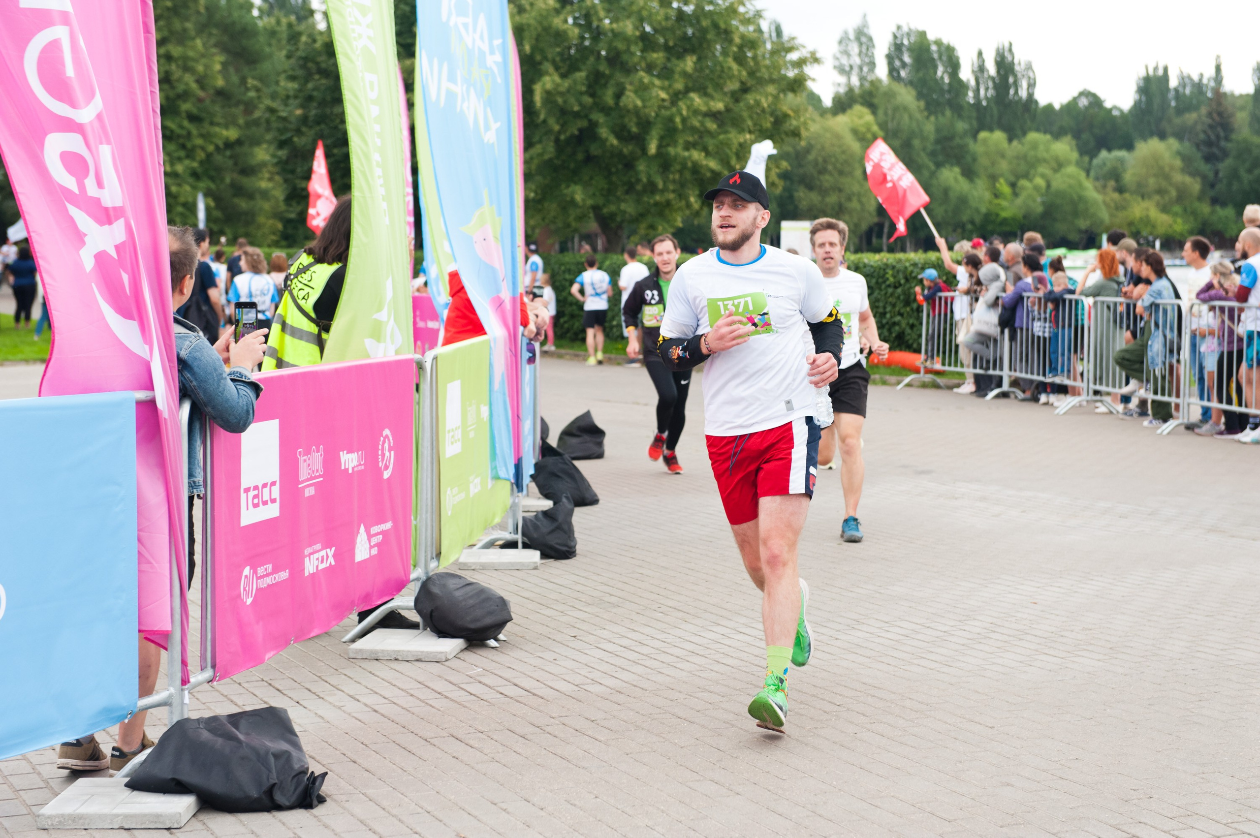 Корпоративное. Забег X5 Retail Group. Репортажный фотограф и видеограф Слава Думчев. Тимбилдинги, отчетники, корпоративы