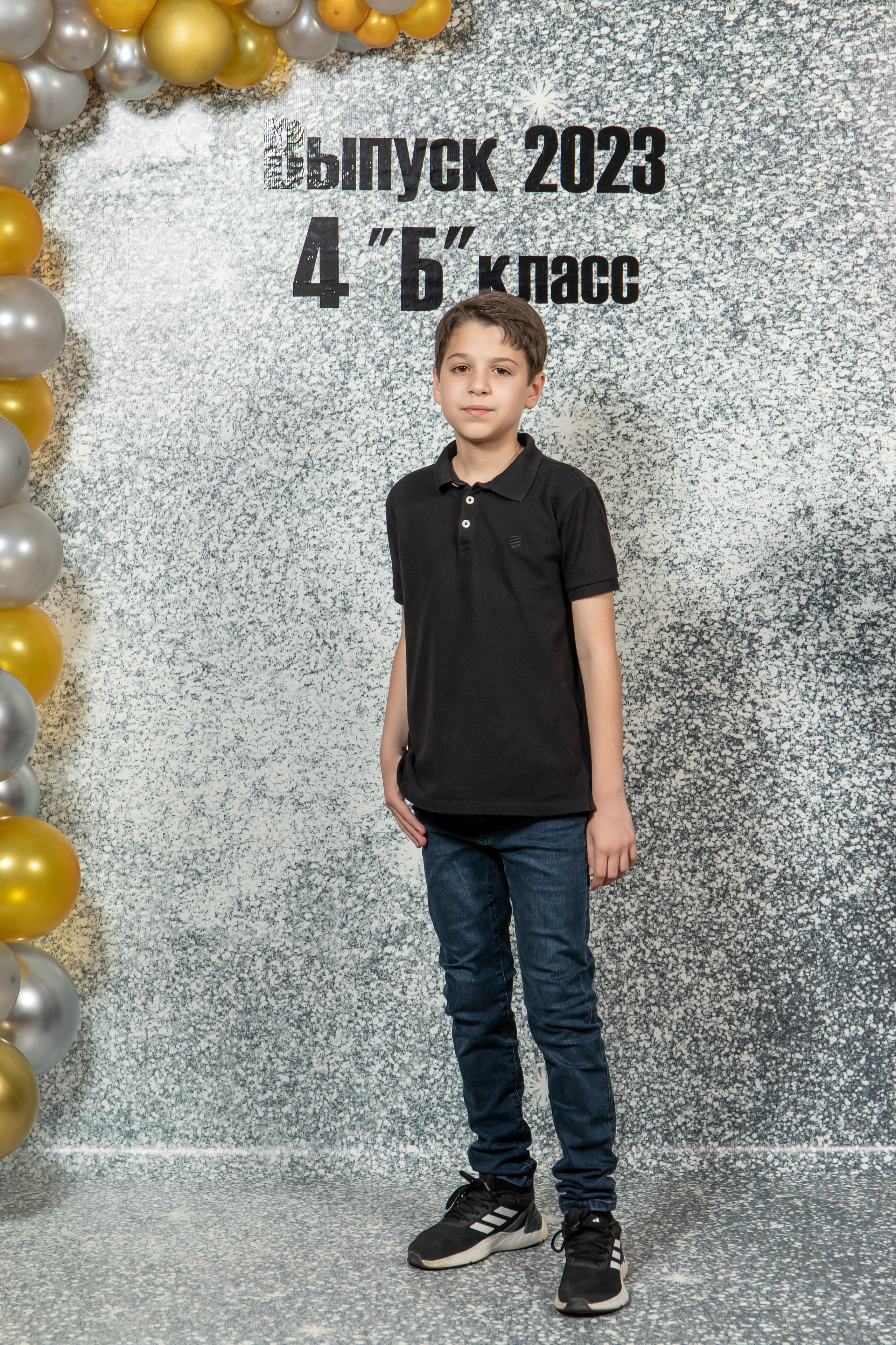 Выпуск 4Б 23 год. Семейный и свадебный фотограф в Геленджике Михаил Шматов