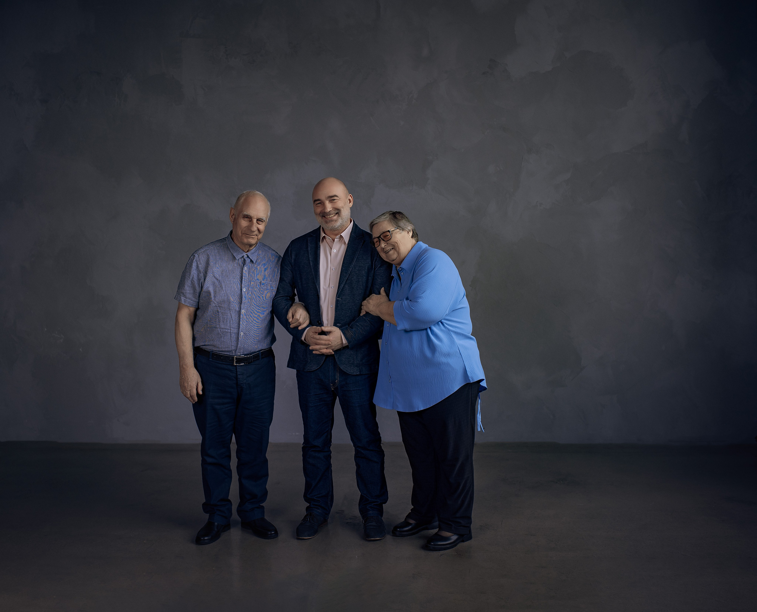 Сьемка поколений. Фотографы крещения/венчания  Красноярск Татьяна и Вячеслав Переваловы