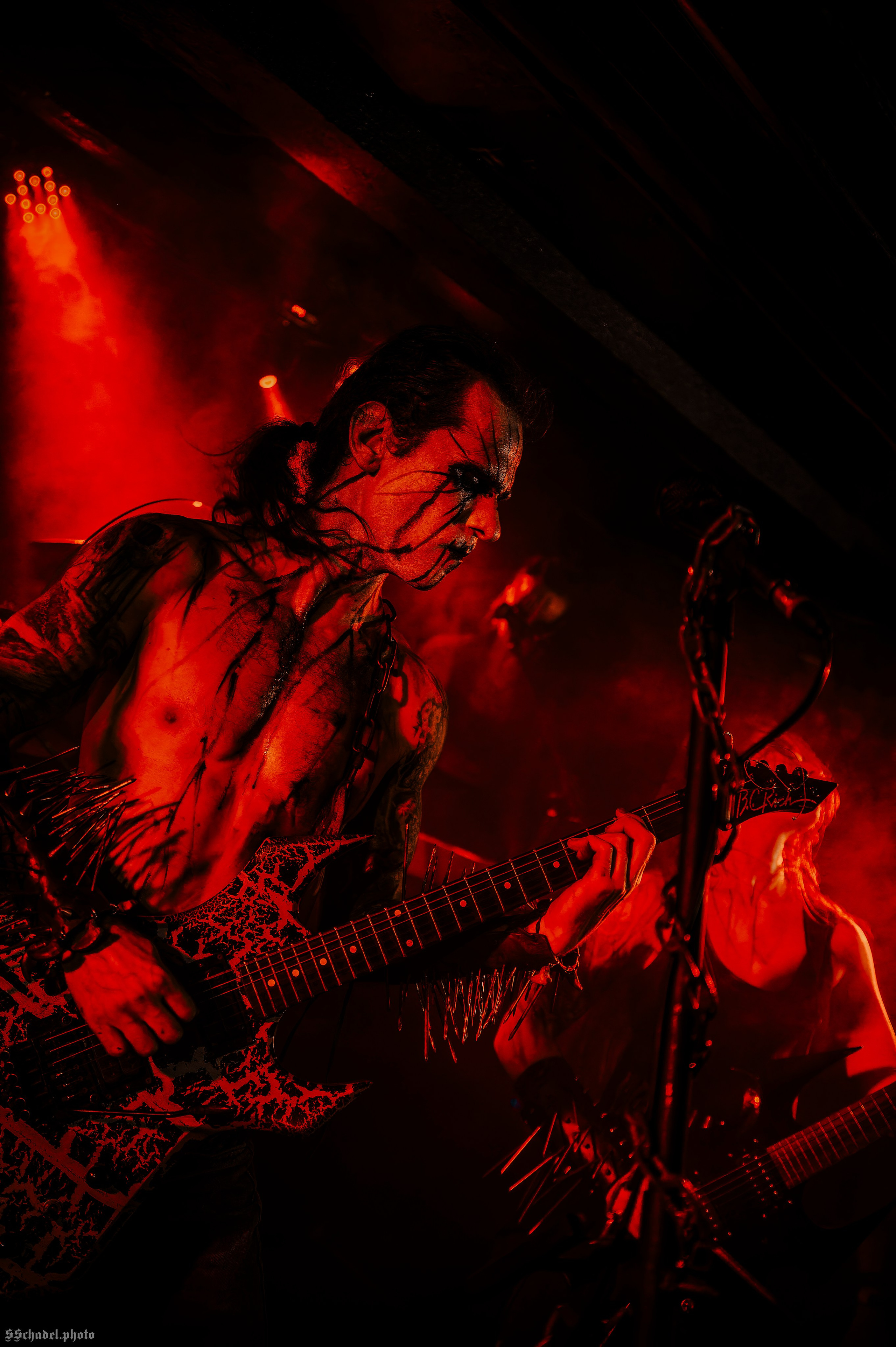 Frostlagte Måne 18.10.25. We will make everything metal!