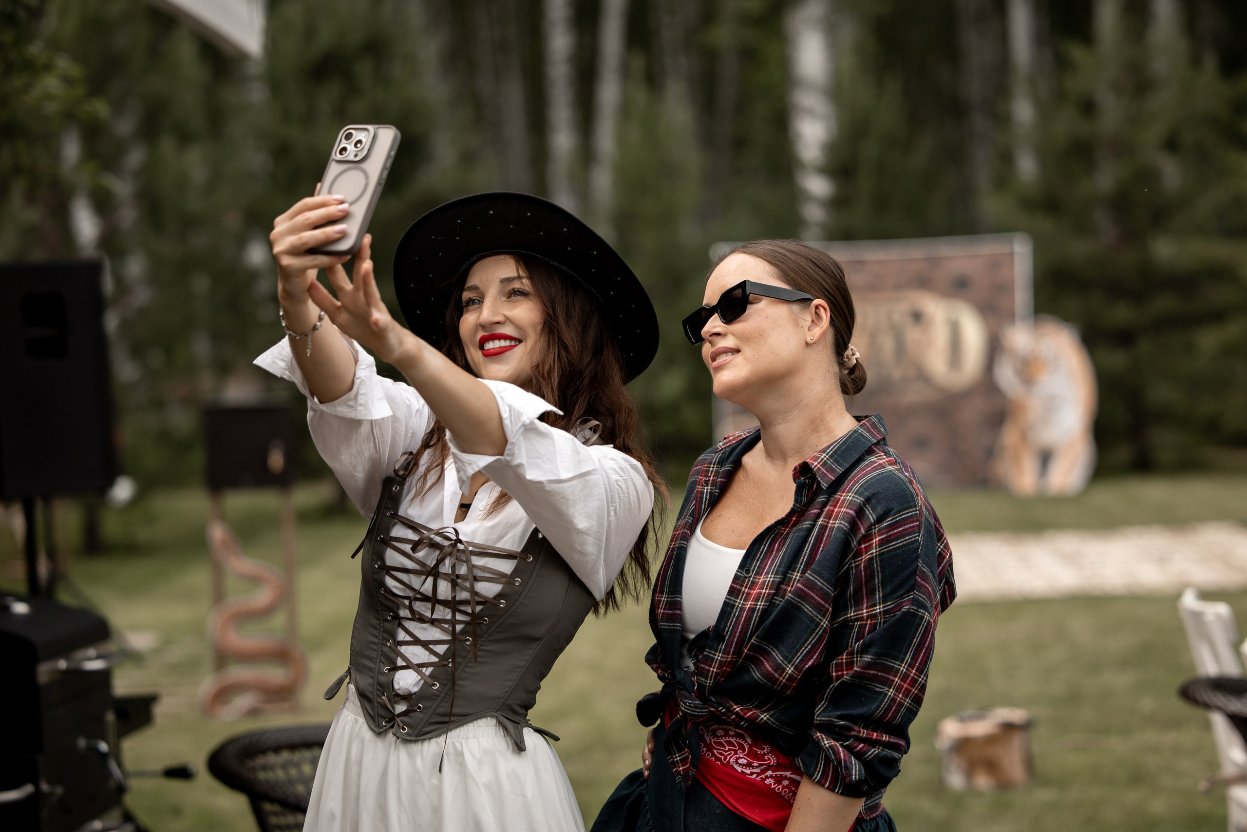 Съёмка дня рождения на диком западе. Фотограф свадебный, репортажный, индивидуальный, фото для маркетплейсов, брендов, автосалонов