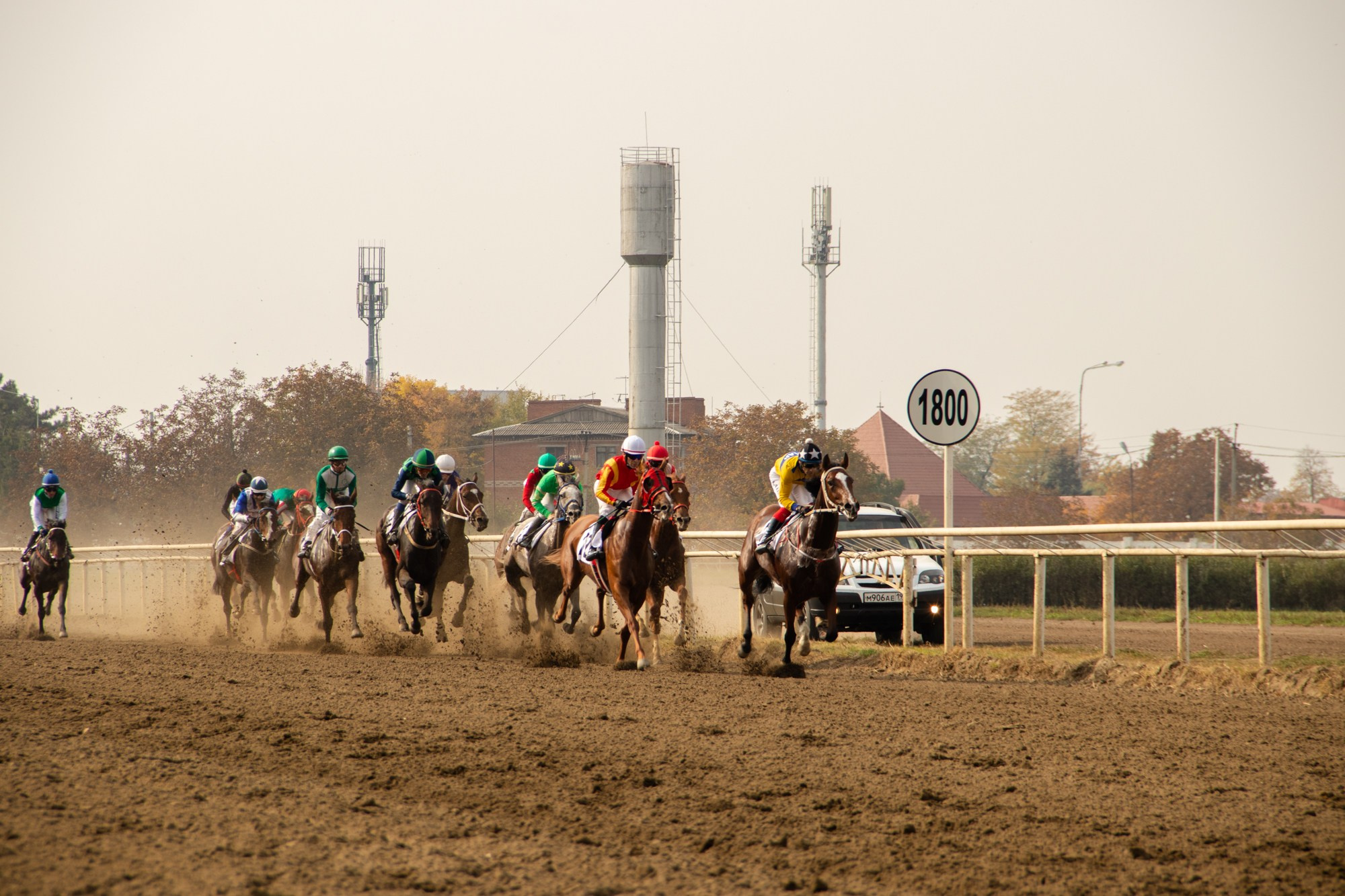 Закрытие скакового сезона на Краснодарском ипподроме. Репортажный, промышленный и маркетплейс-фотограф Дмитрий Чернат