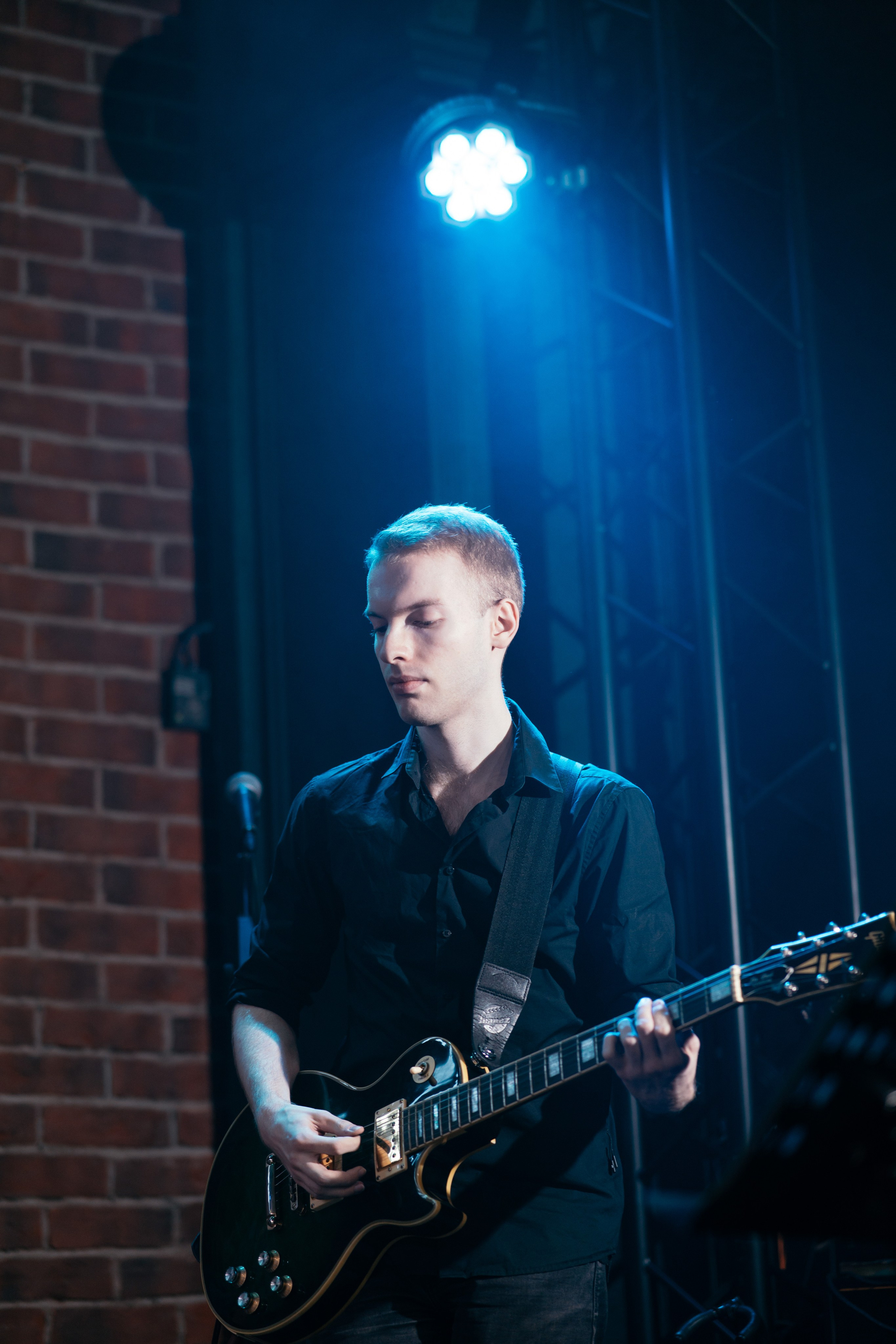 Mini Concert. Photographer based in moscow Peter Tchana