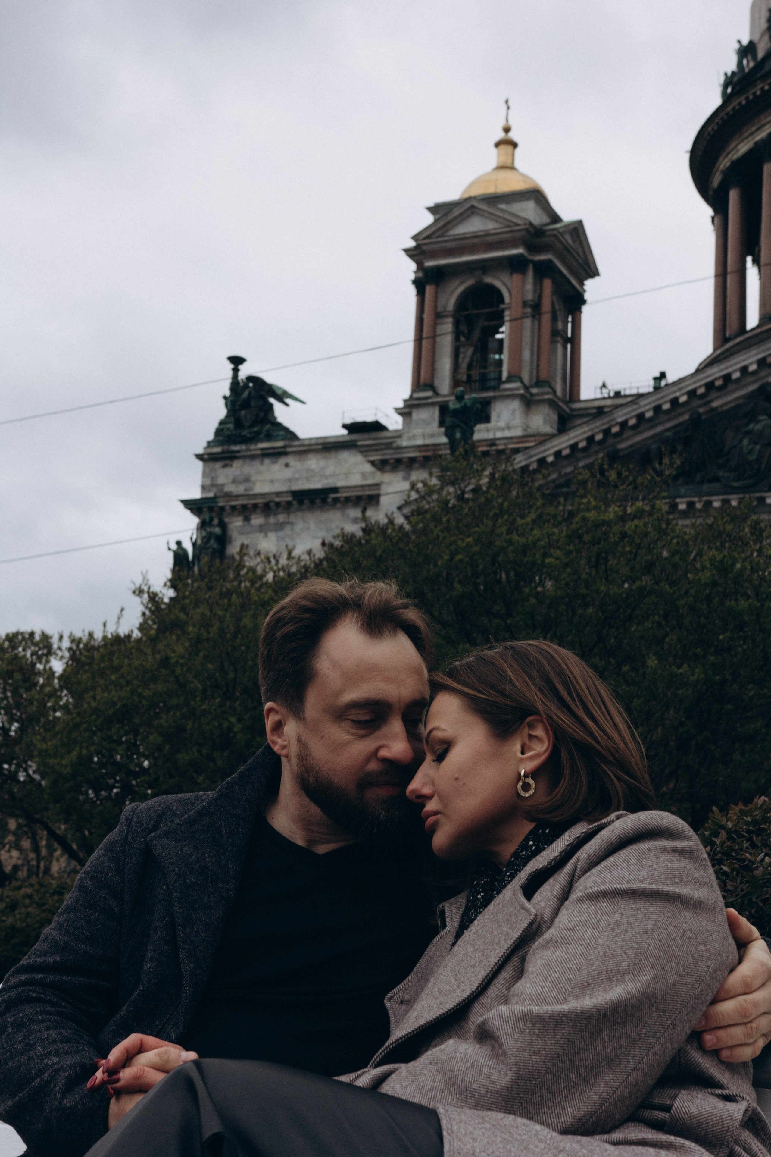 у Исаакиевского собора фотосэссия