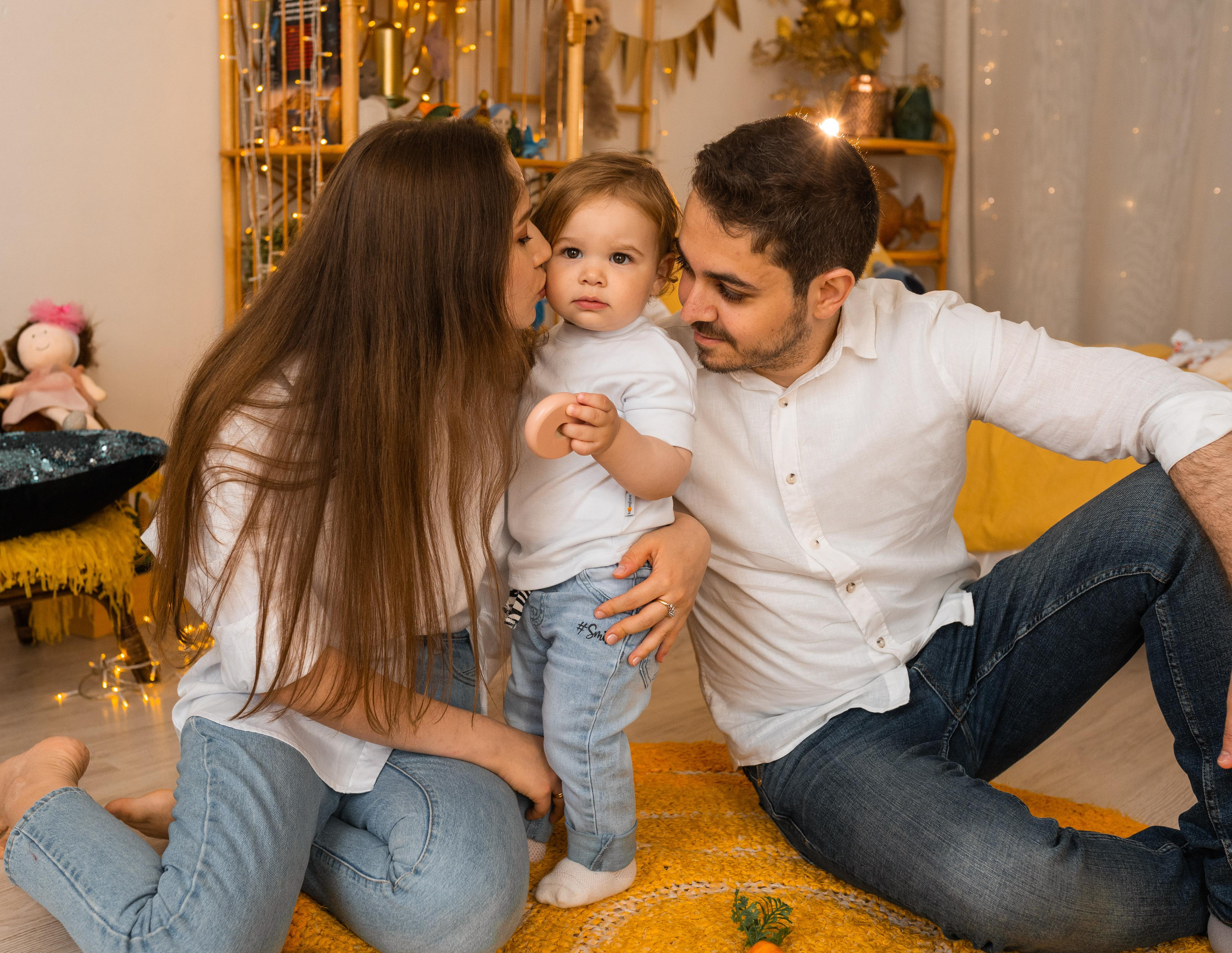 Семейная фотосессия в студии в Москве, семейный фотограф Анна Полушина. Свадебный фотограф в Москве Анна Полушина