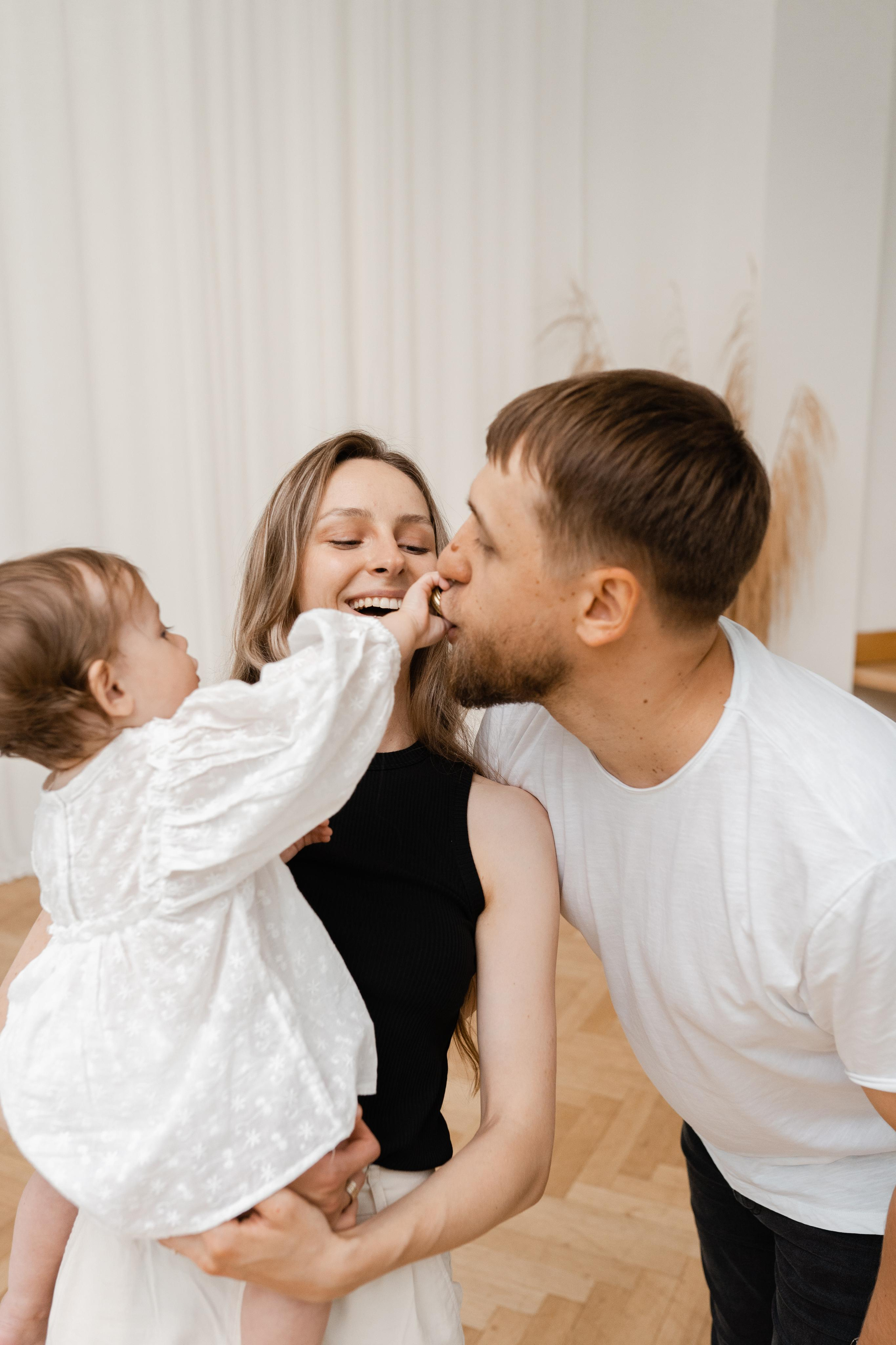Семейная фотосессия в студии в Москве, семейный фотограф Анна Полушина. Свадебный фотограф в Москве Анна Полушина