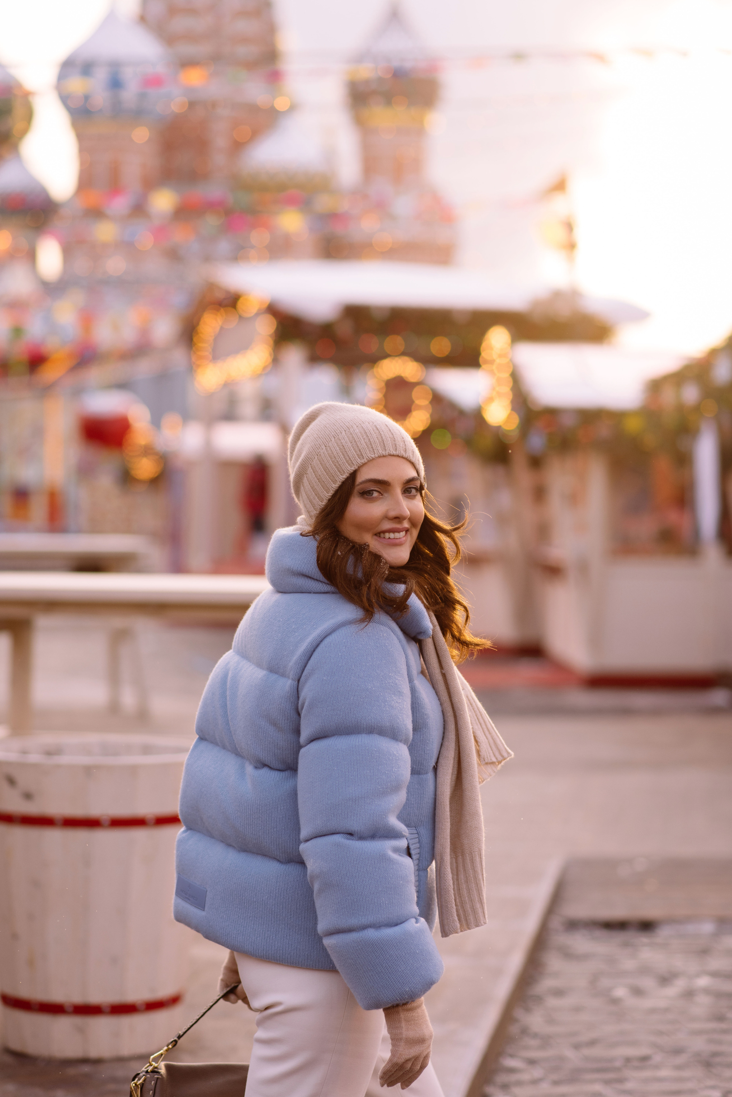 Алена на ярмарке у ГУМа. Свадебный фотограф в Москве Анна Полушина