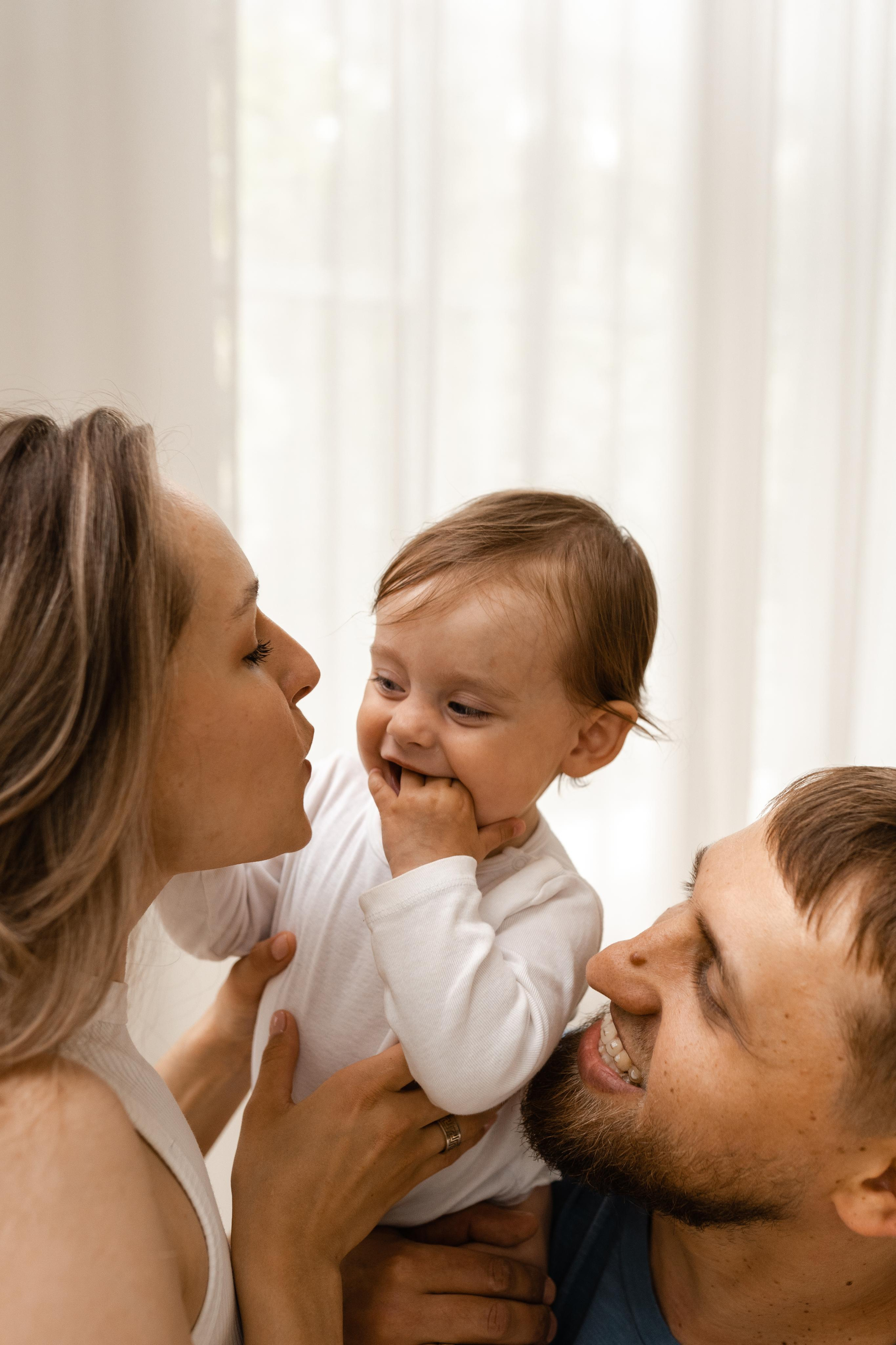 Семейная фотосессия в студии в Москве, семейный фотограф Анна Полушина. Свадебный фотограф в Москве Анна Полушина