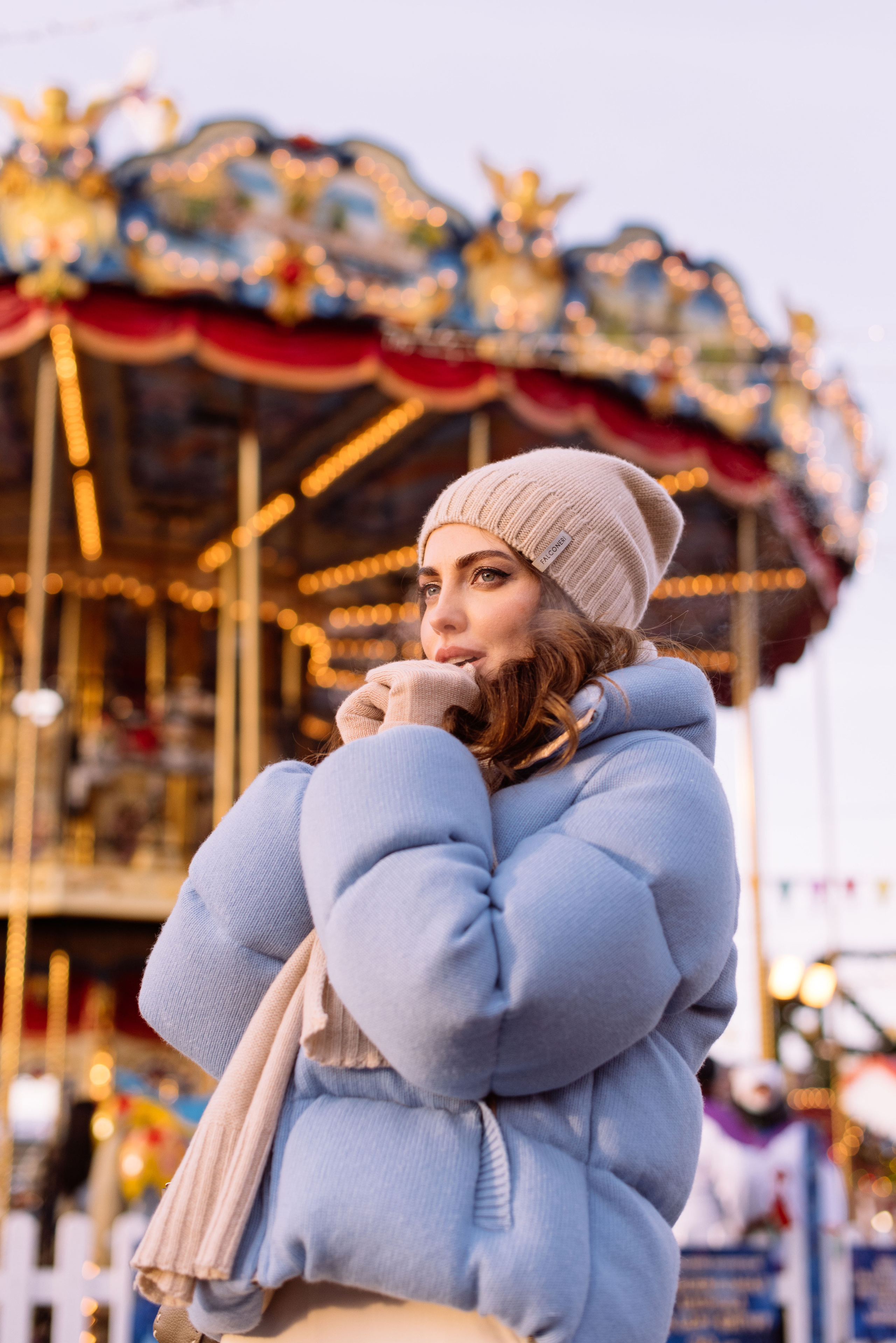 Алена на ярмарке у ГУМа. Свадебный фотограф в Москве Анна Полушина