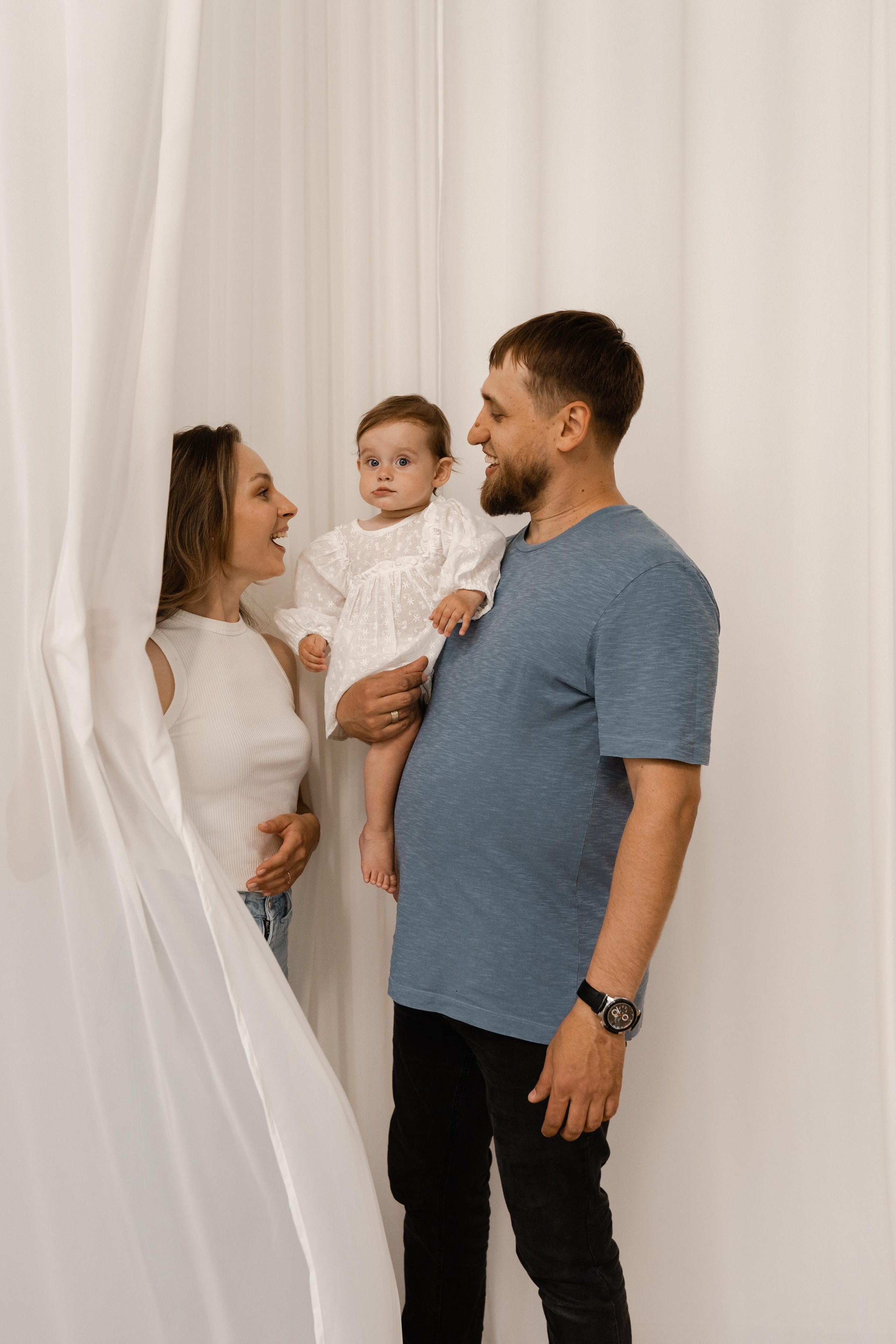 Семейная фотосессия в студии в Москве, семейный фотограф Анна Полушина. Свадебный фотограф в Москве Анна Полушина