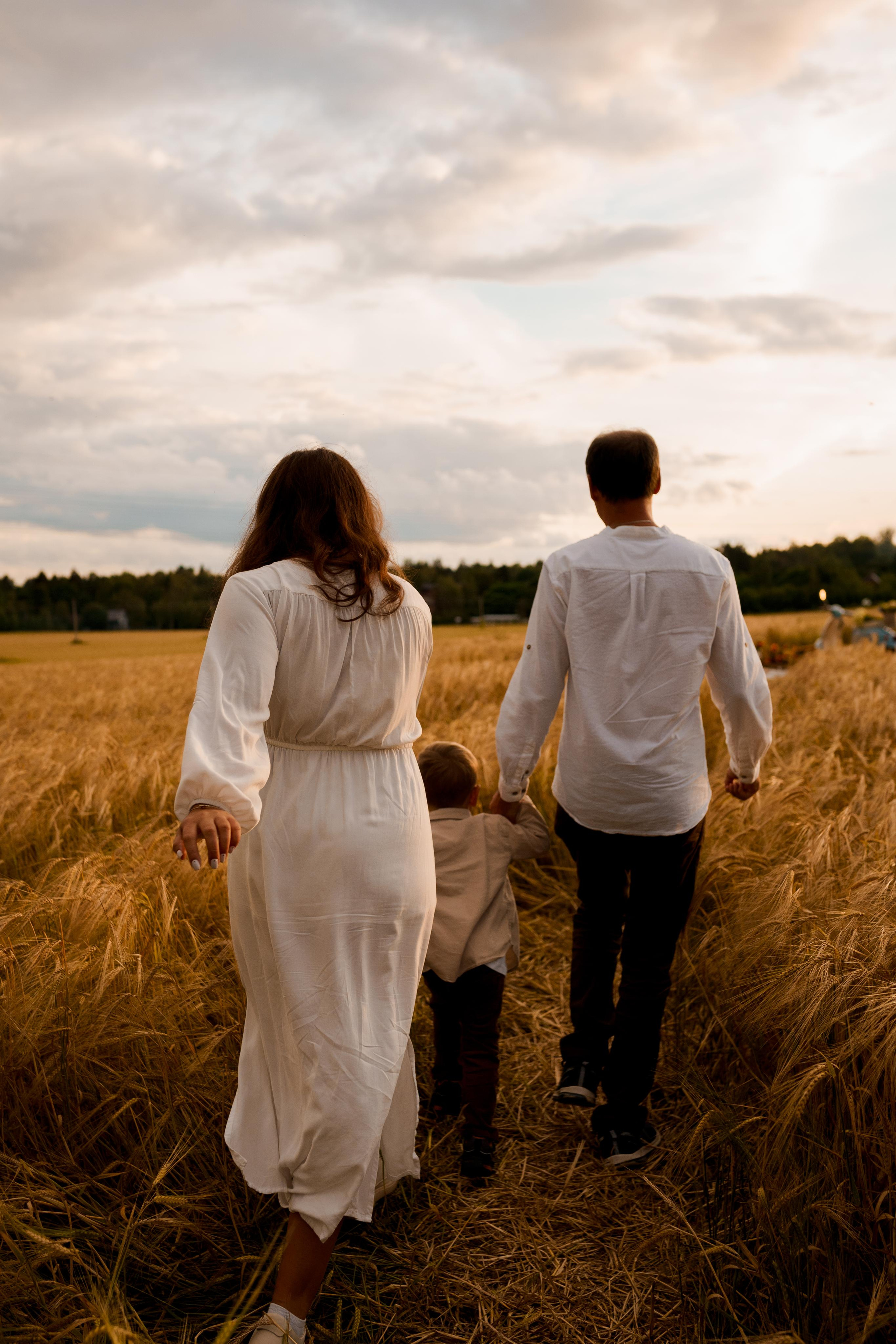 Семейная фотосессия в студии в Москве, семейный фотограф Анна Полушина. Свадебный фотограф в Москве Анна Полушина