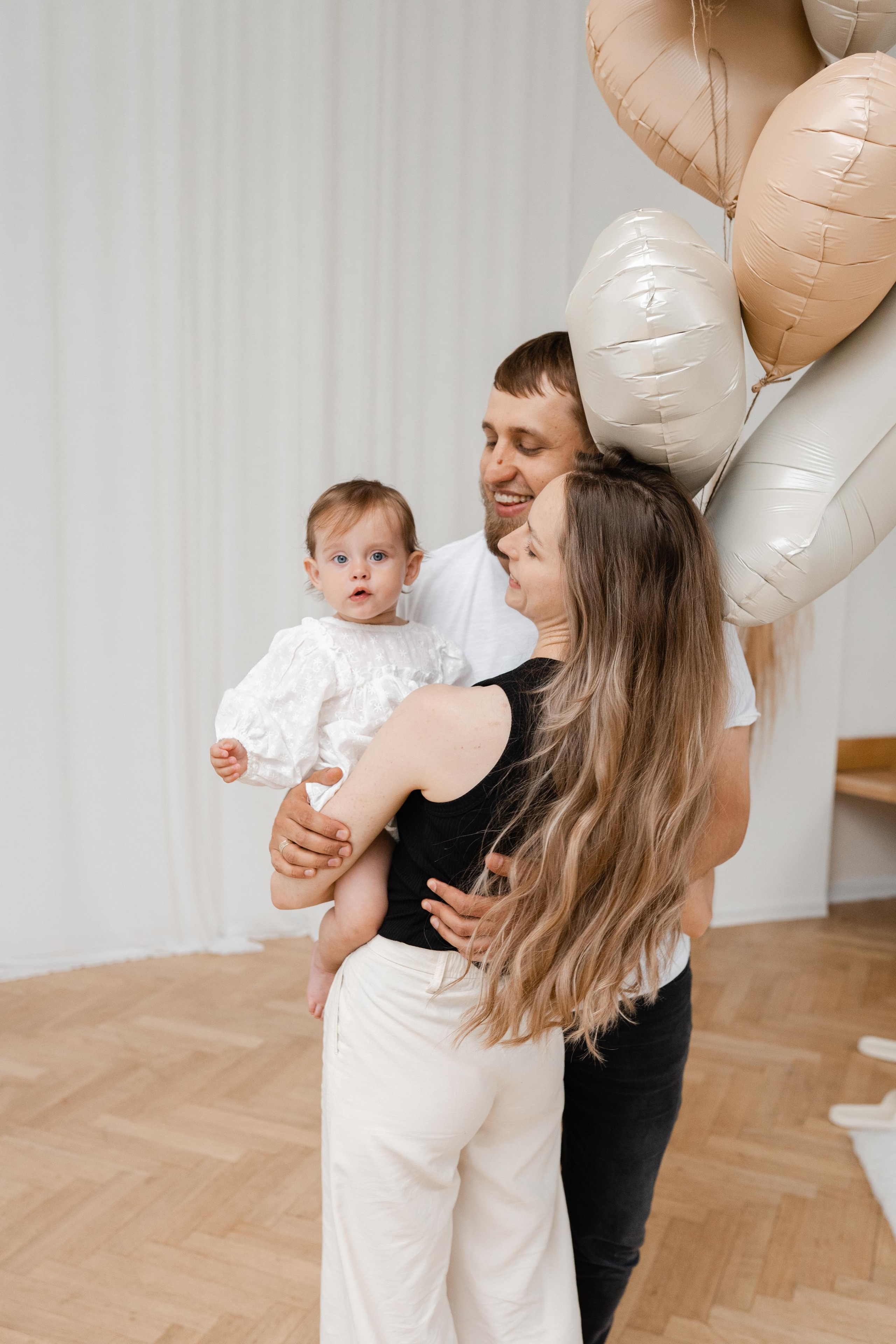 Семейная фотосессия в студии в Москве, семейный фотограф Анна Полушина. Свадебный фотограф в Москве Анна Полушина