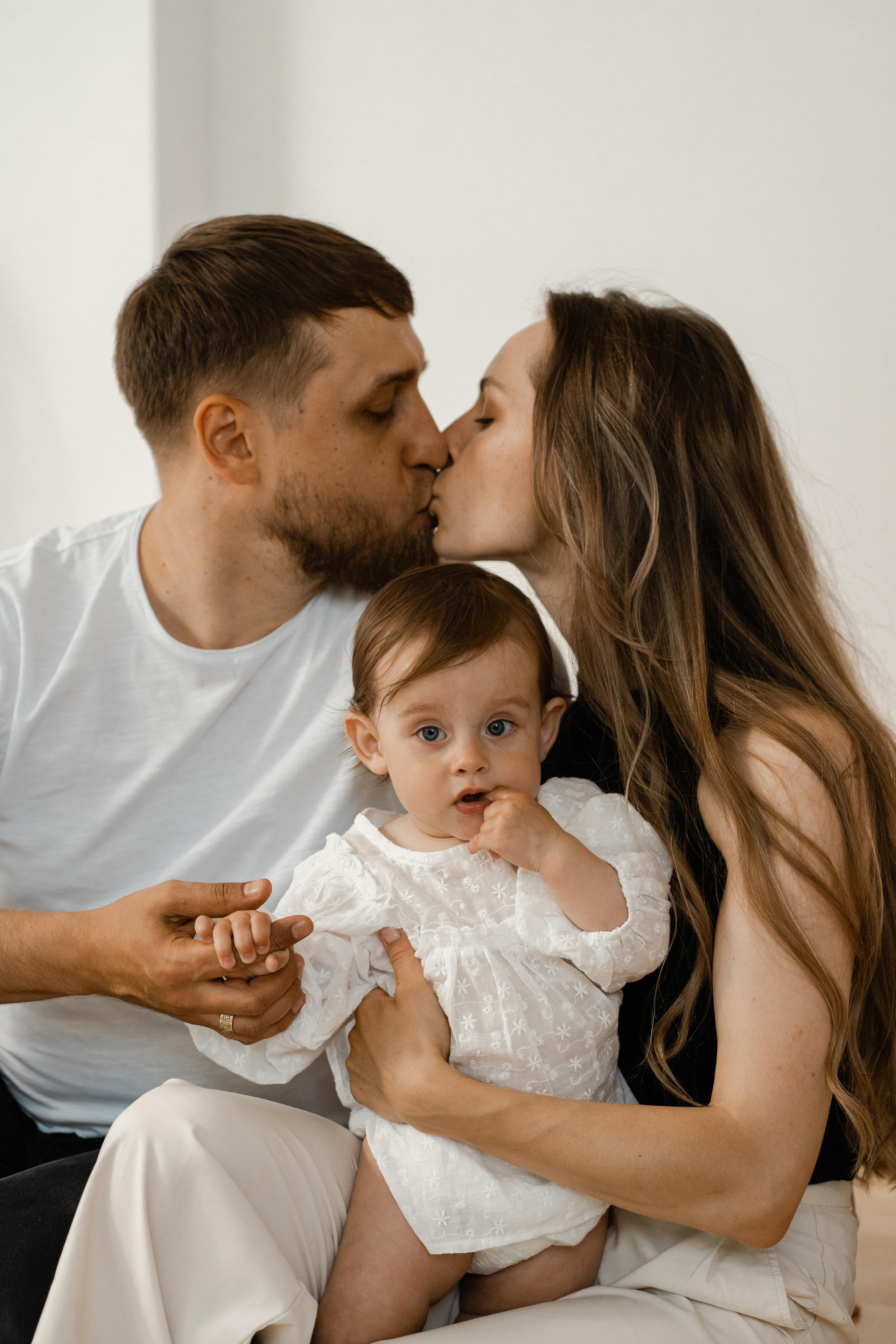 Семейная фотосессия в студии в Москве, семейный фотограф Анна Полушина. Свадебный фотограф в Москве Анна Полушина