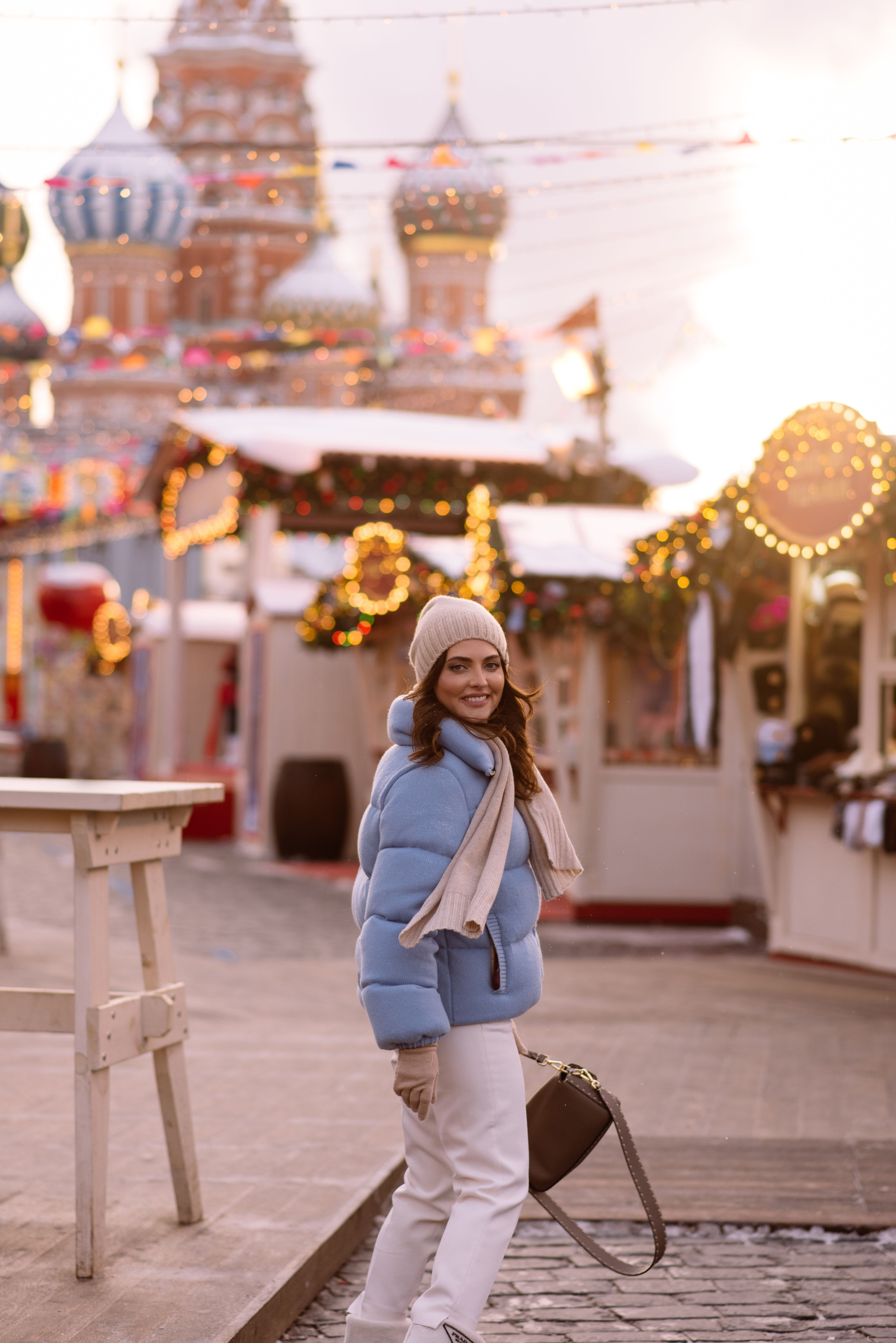 Алена на ярмарке у ГУМа. Свадебный фотограф в Москве Анна Полушина