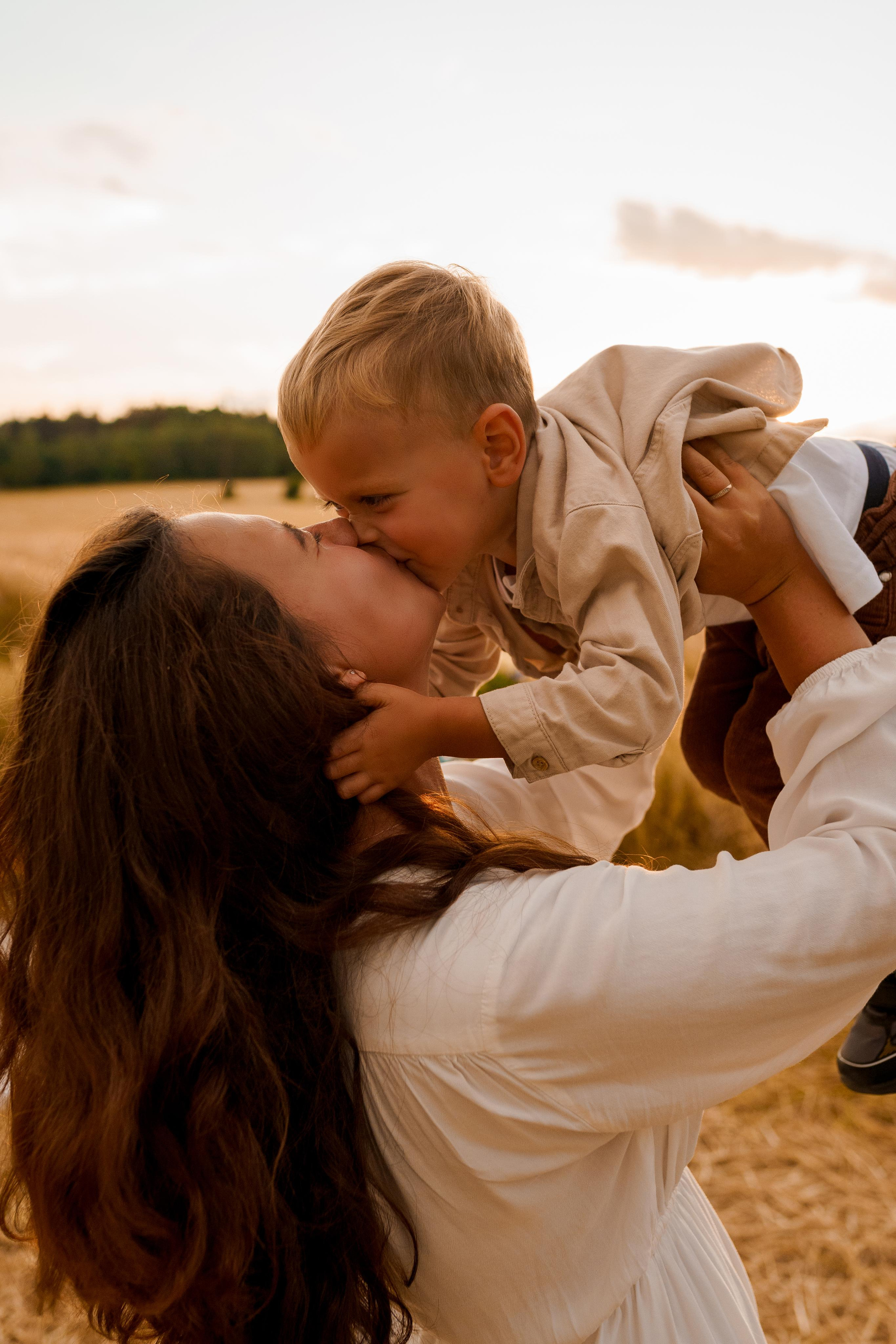 Семейная фотосессия в студии в Москве, семейный фотограф Анна Полушина. Свадебный фотограф в Москве Анна Полушина