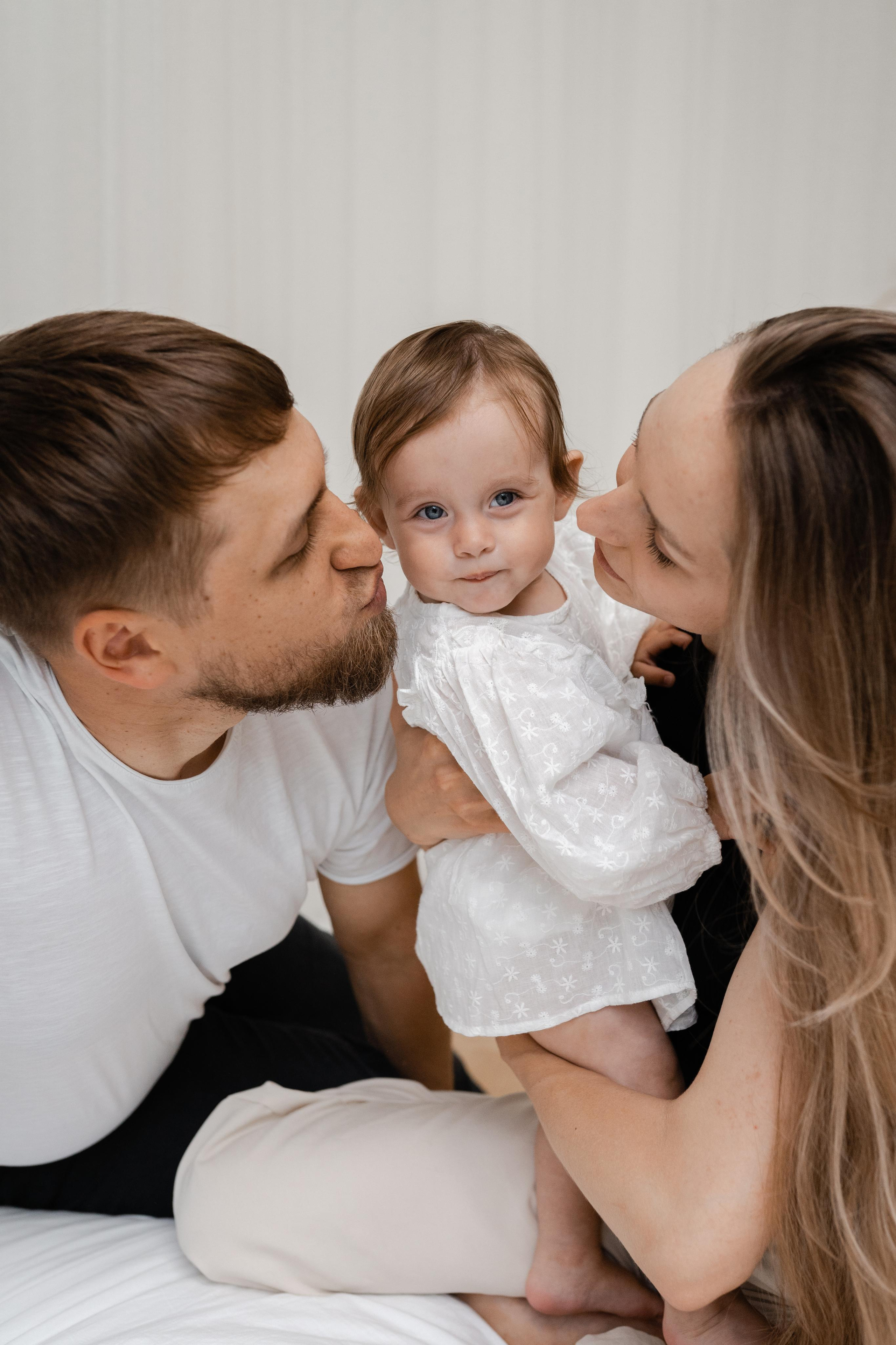 Семейная фотосессия в студии в Москве, семейный фотограф Анна Полушина. Свадебный фотограф в Москве Анна Полушина
