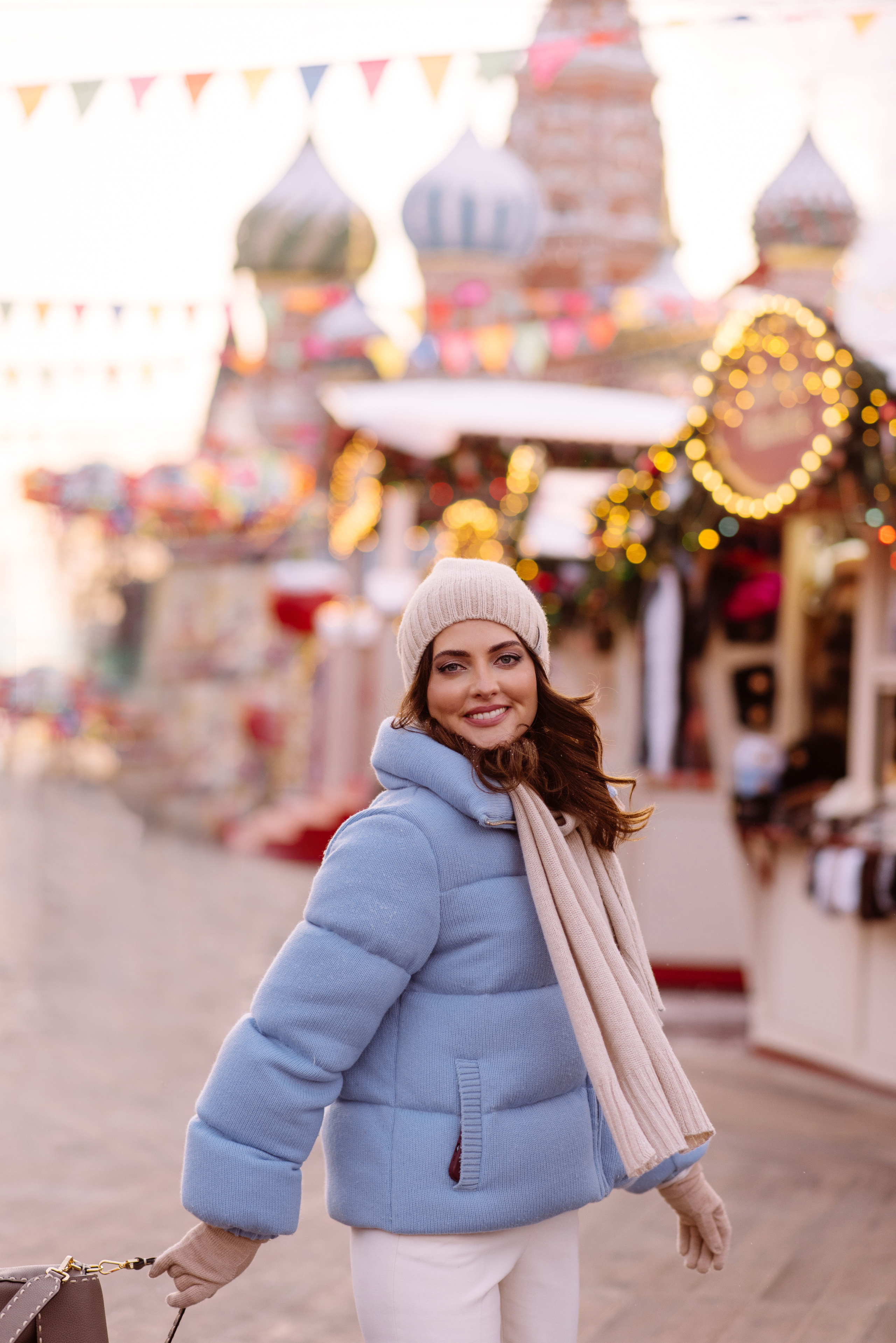Алена на ярмарке у ГУМа. Свадебный фотограф в Москве Анна Полушина