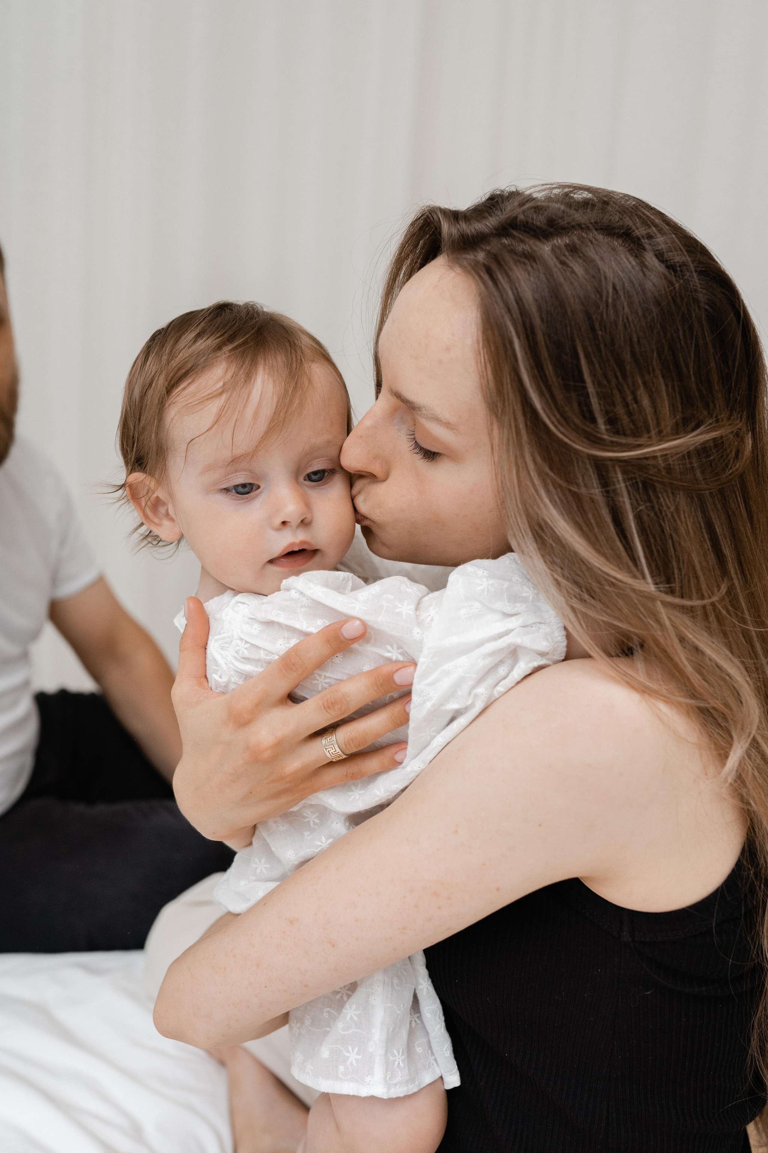 Семейная фотосессия в студии в Москве, семейный фотограф Анна Полушина. Свадебный фотограф в Москве Анна Полушина