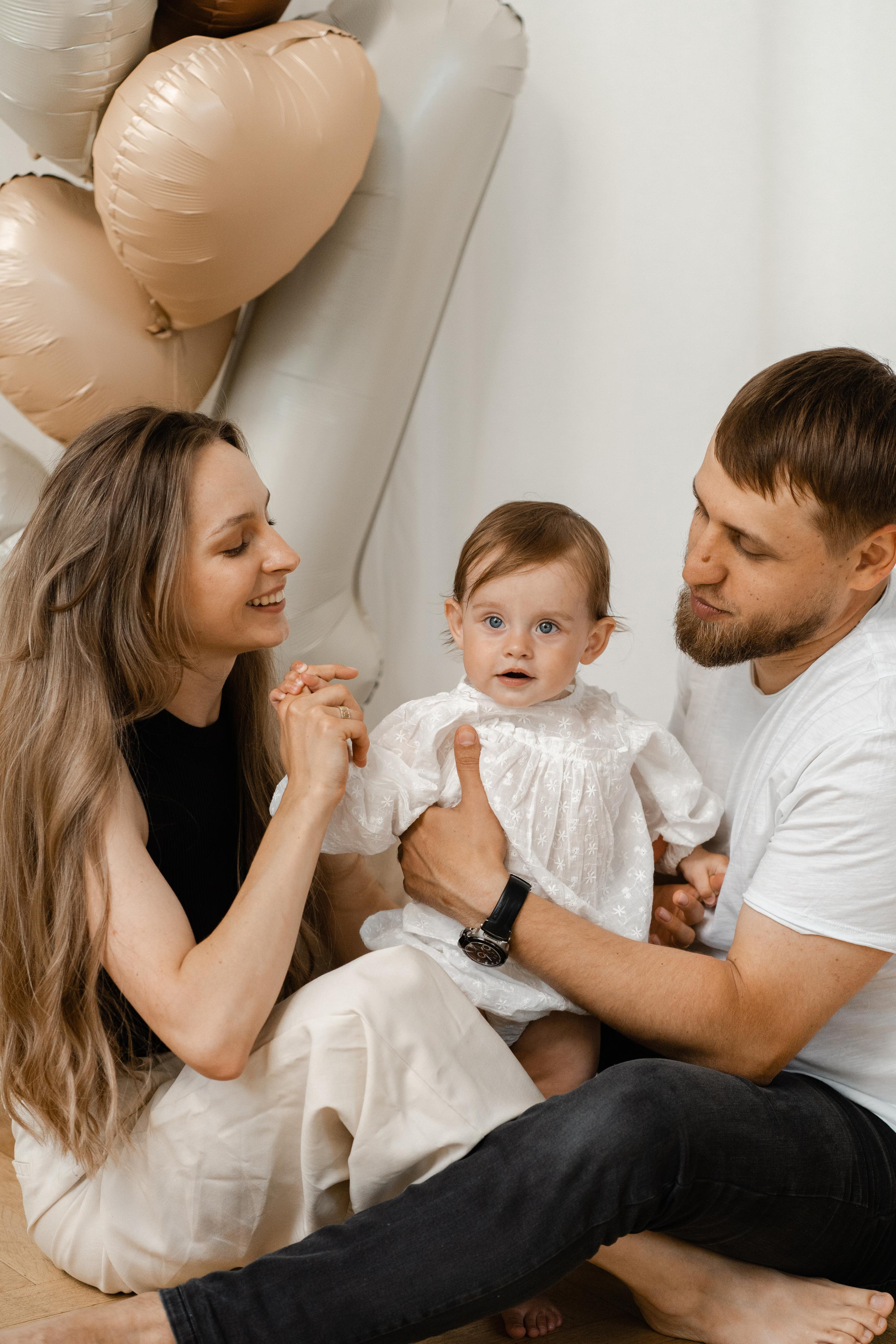 Семейная фотосессия в студии в Москве, семейный фотограф Анна Полушина. Свадебный фотограф в Москве Анна Полушина