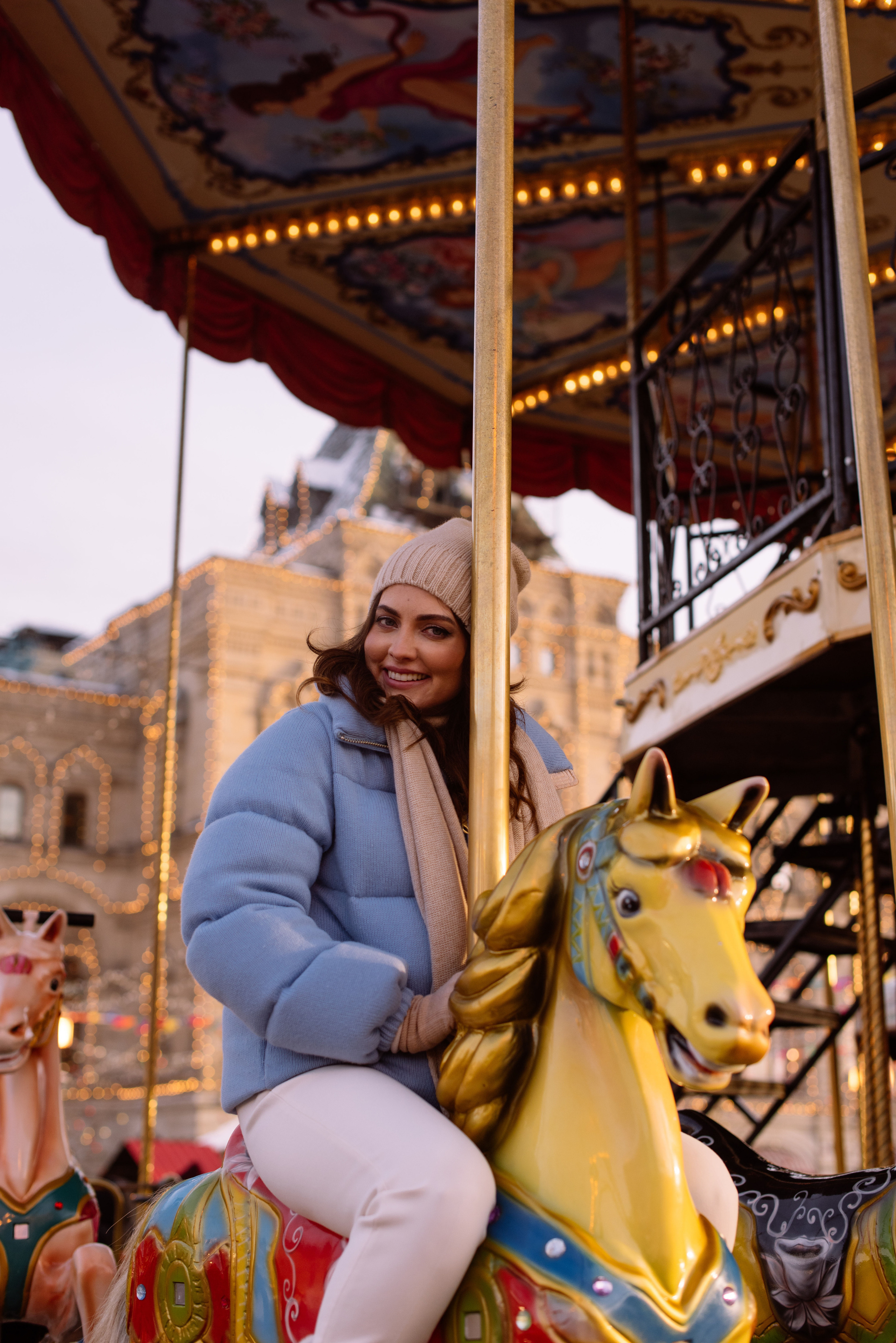 Алена на ярмарке у ГУМа. Свадебный фотограф в Москве Анна Полушина