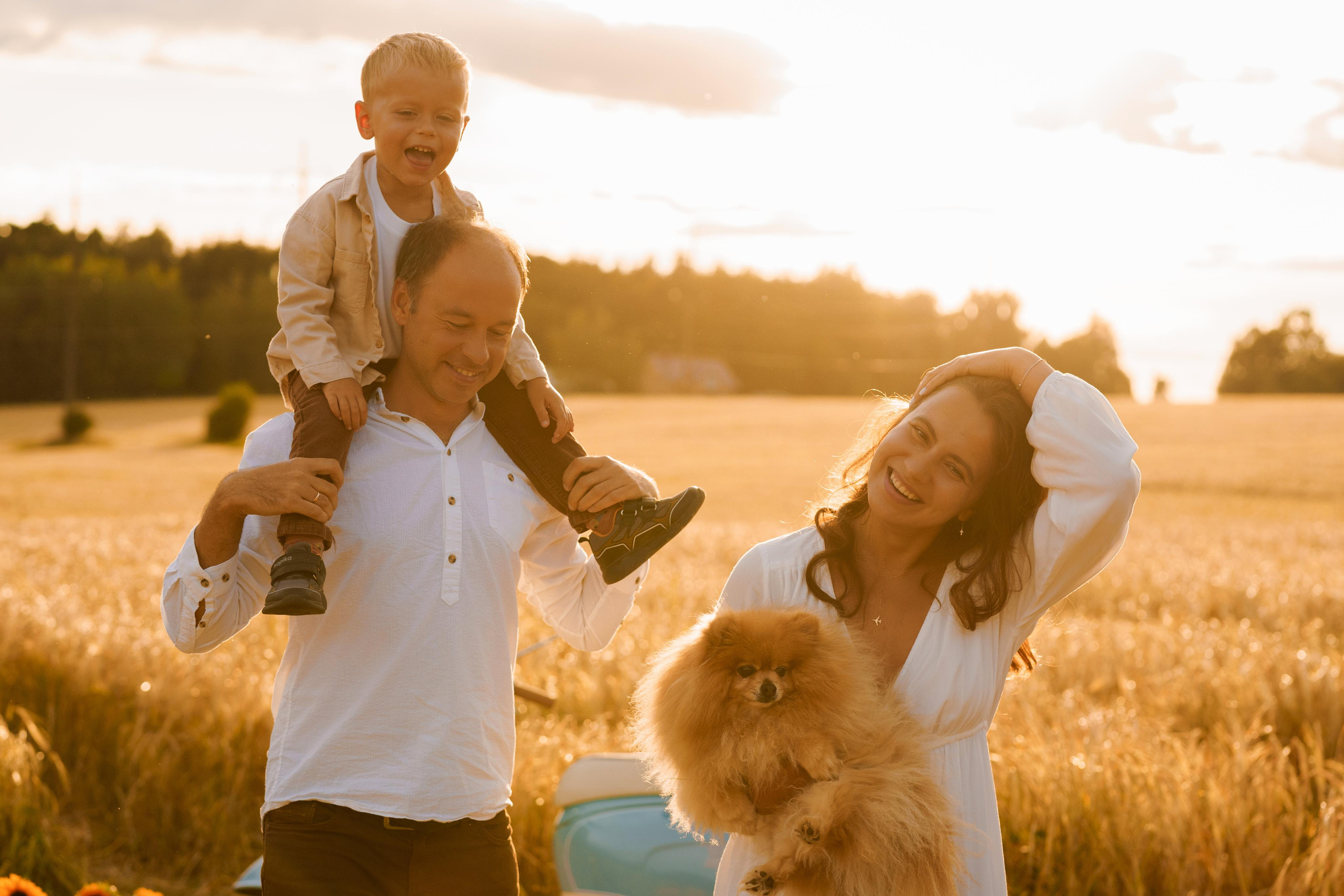 Семейная фотосессия в студии в Москве, семейный фотограф Анна Полушина. Свадебный фотограф в Москве Анна Полушина