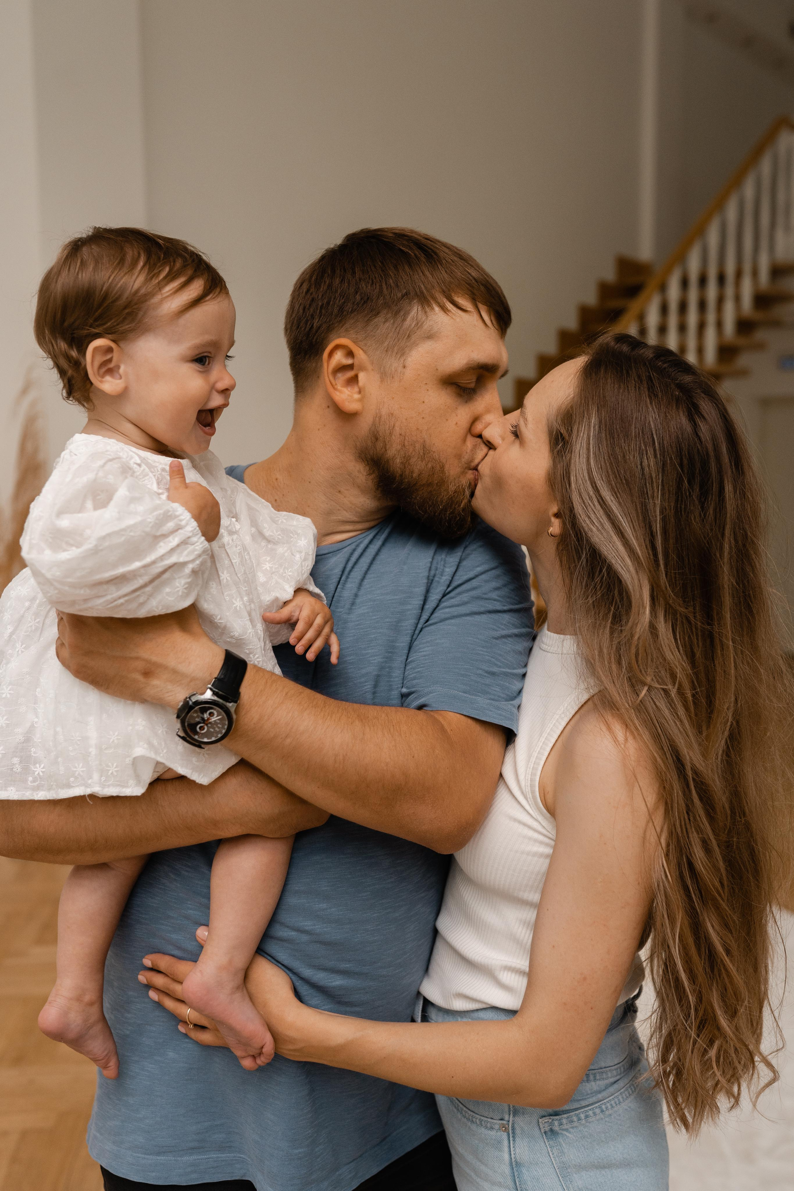 Семейная фотосессия в студии в Москве, семейный фотограф Анна Полушина. Свадебный фотограф в Москве Анна Полушина
