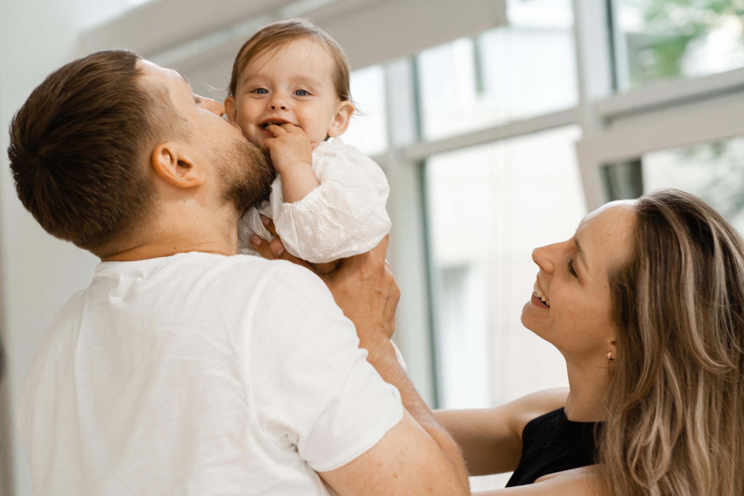 Семейная фотосессия в студии в Москве, семейный фотограф Анна Полушина. Свадебный фотограф в Москве Анна Полушина