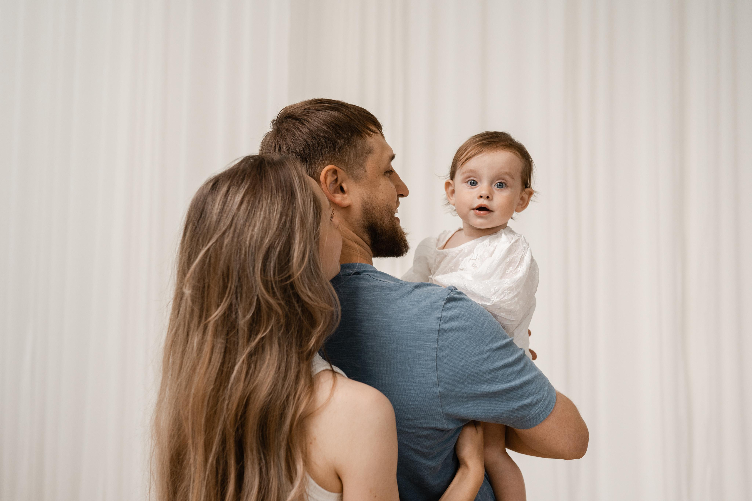 Семейная фотосессия в студии в Москве, семейный фотограф Анна Полушина. Свадебный фотограф в Москве Анна Полушина