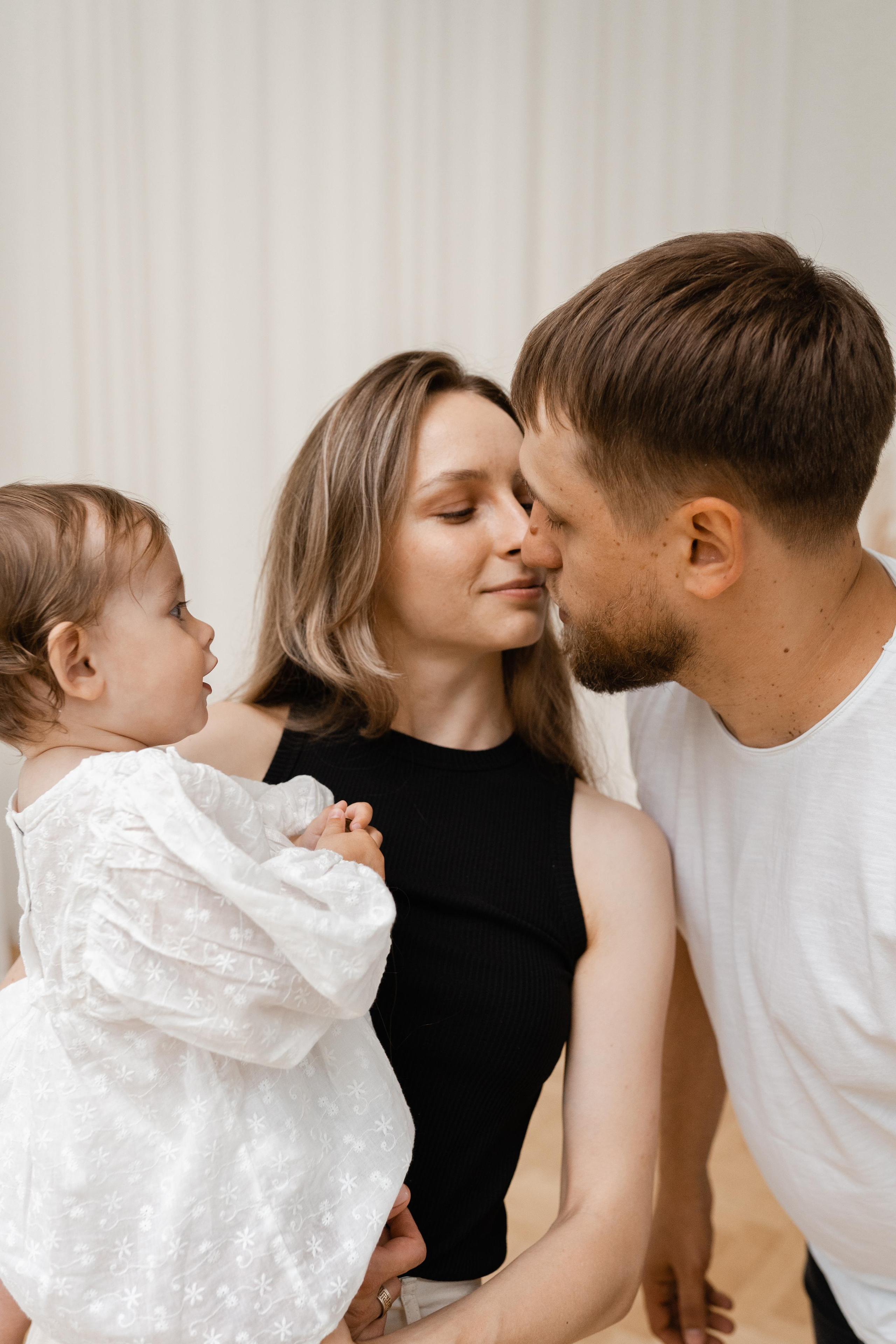 Семейная фотосессия в студии в Москве, семейный фотограф Анна Полушина. Свадебный фотограф в Москве Анна Полушина