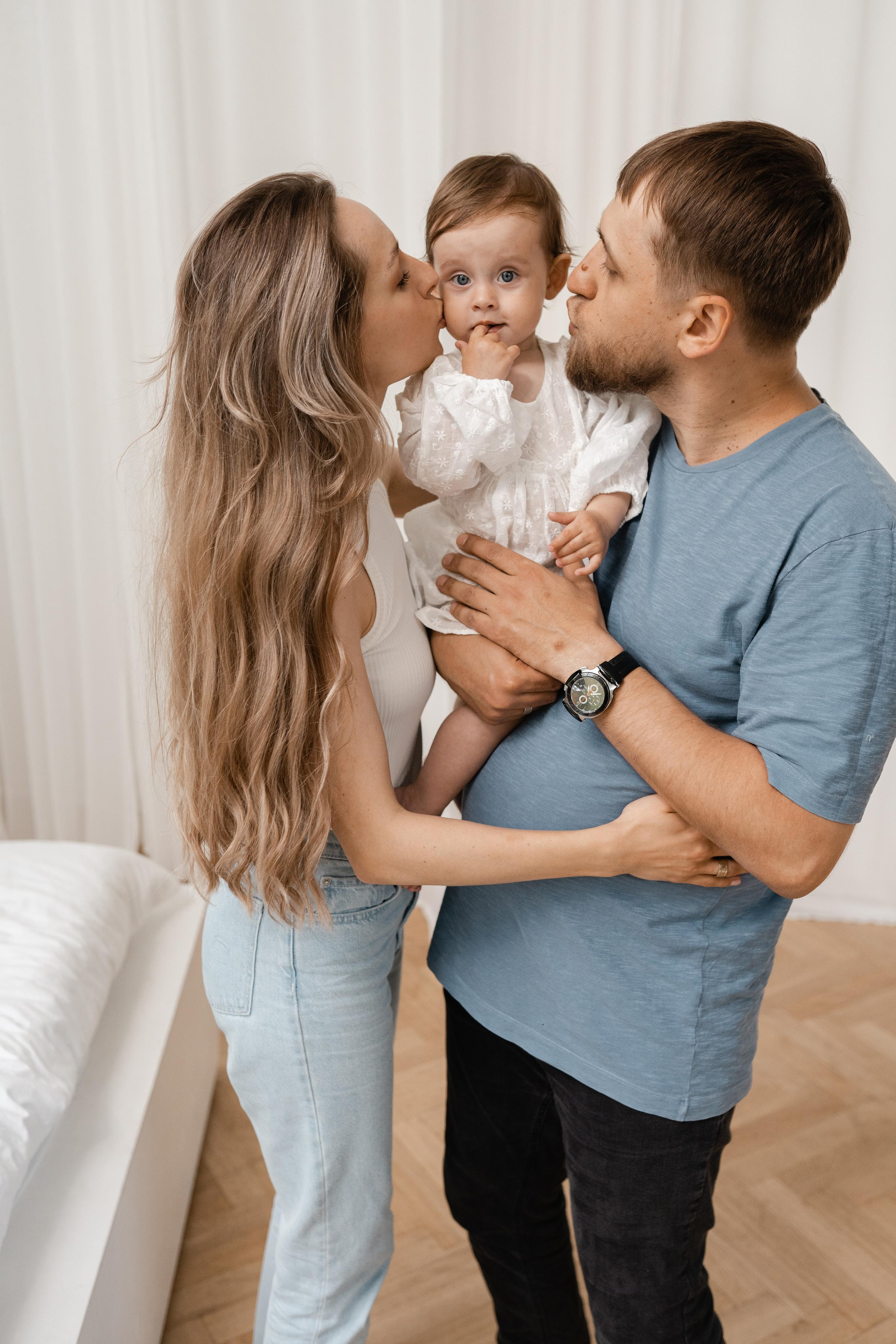 Семейная фотосессия в студии в Москве, семейный фотограф Анна Полушина. Свадебный фотограф в Москве Анна Полушина